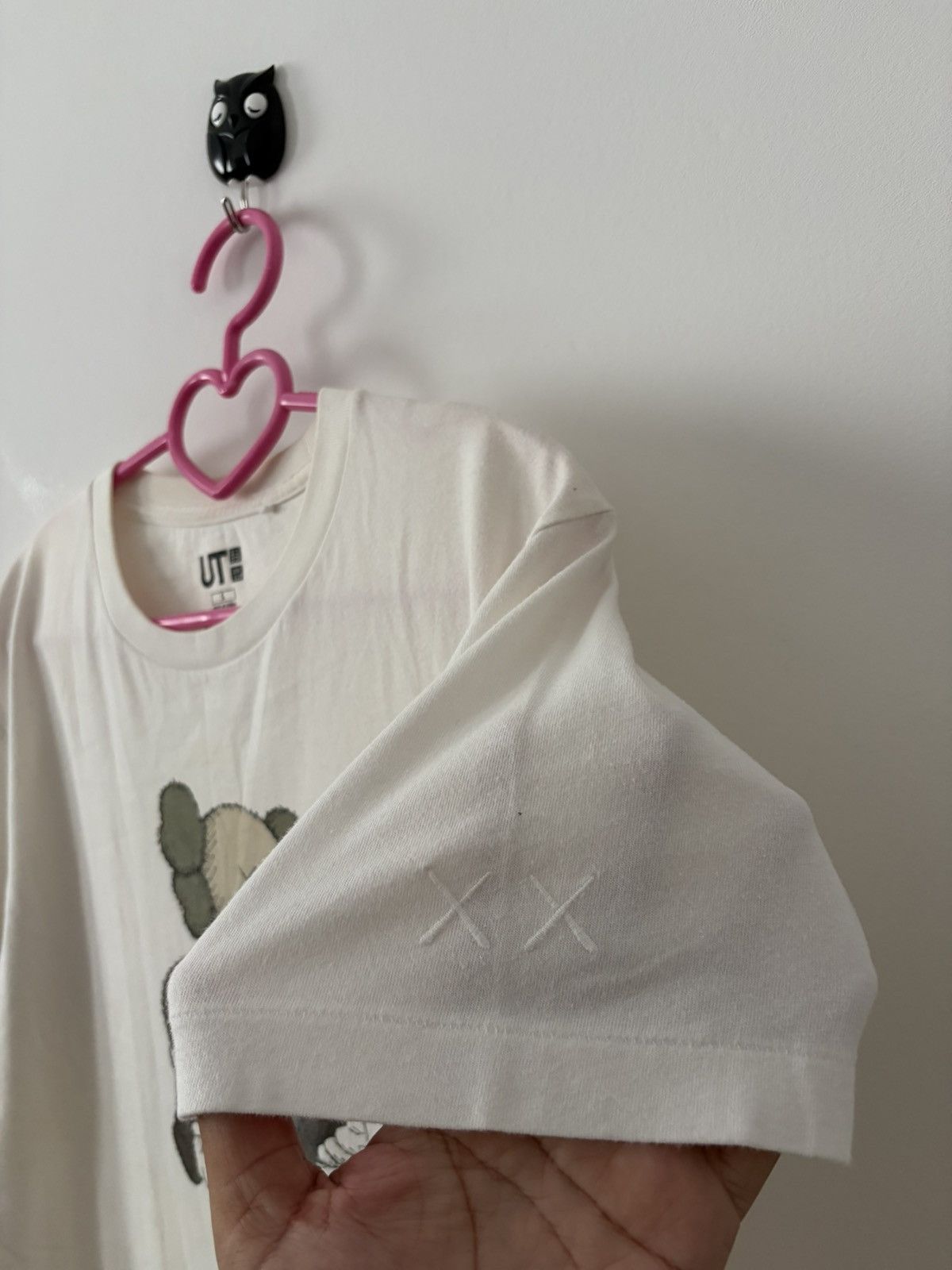 Kaws × Uniqlo Rare KAWS X Uniqlo Graphic Embroidered XX White Tee Size US S / EU 44-46 / 1 - 3 Thumbnail