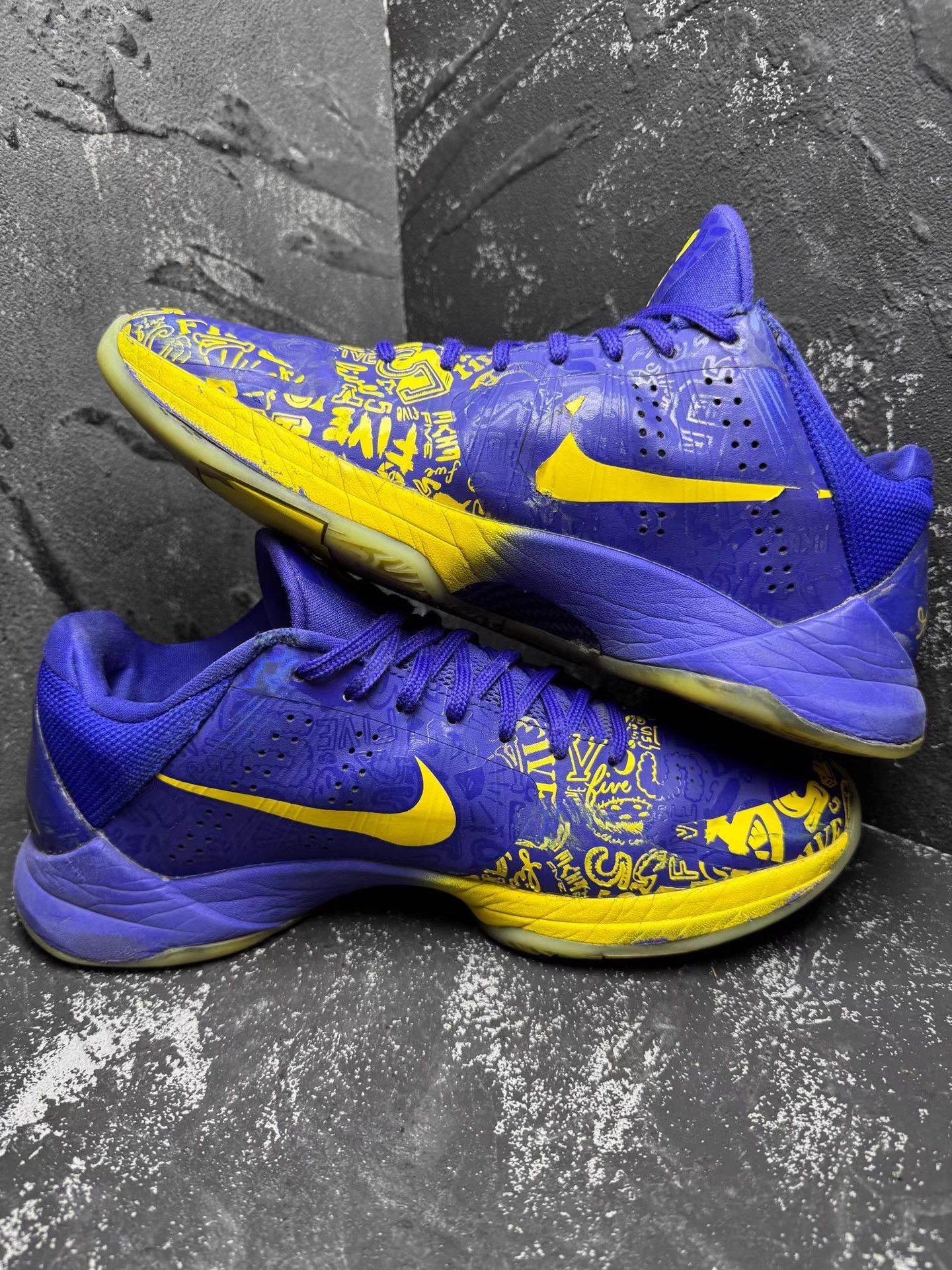 Nike Nike Kobe 5 "5 Rings" Blue & Yellow Q10 Size US 9 / EU 42 - 4 Thumbnail
