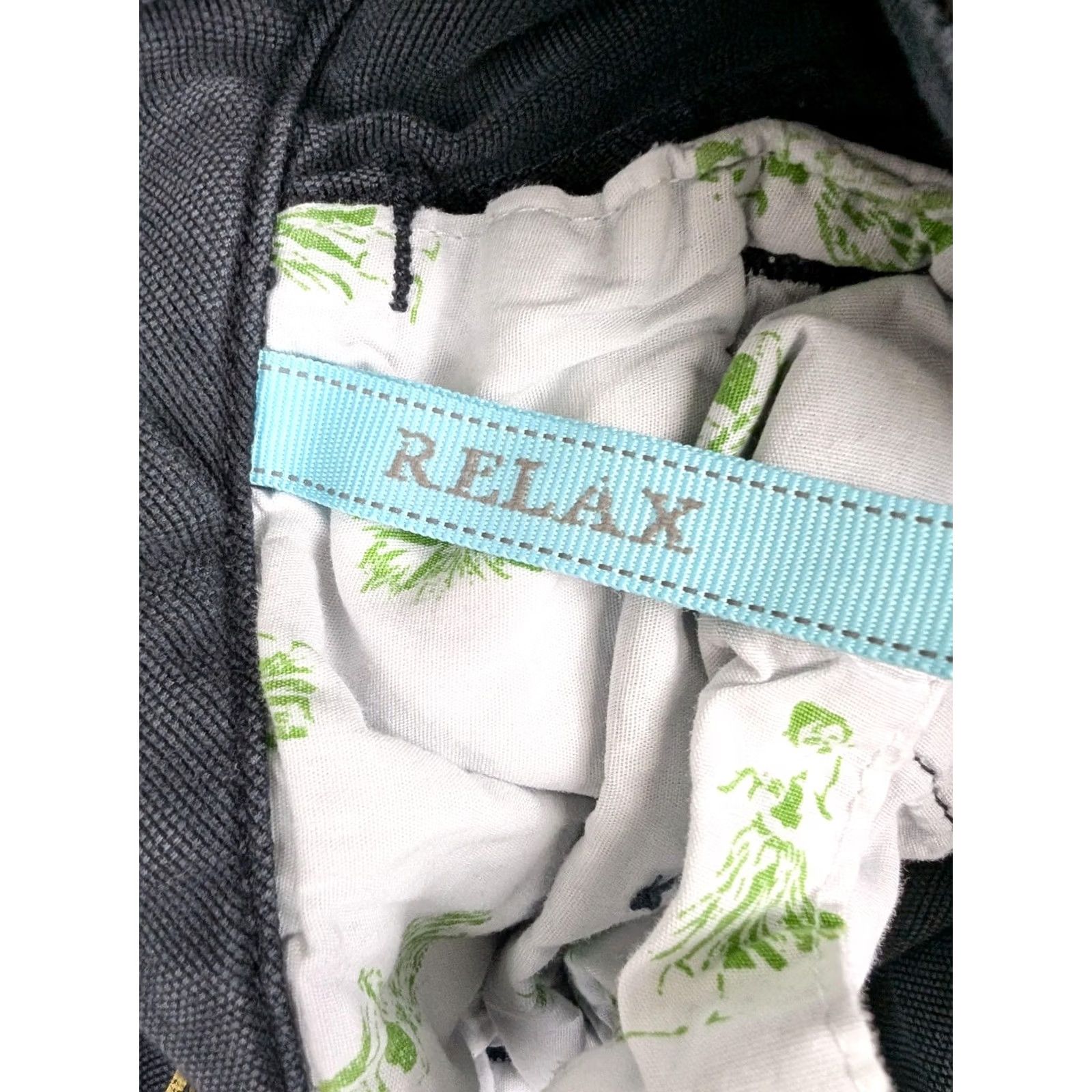 Tommy Bahama Tommy Bahama Relax Cargo Shorts Mens 42 Gray Cotton Lyocell Zip Fly Front Pockets 10 In Inseam Casual Summer Relax Mens Size US 42 / EU 58 - 7 Thumbnail