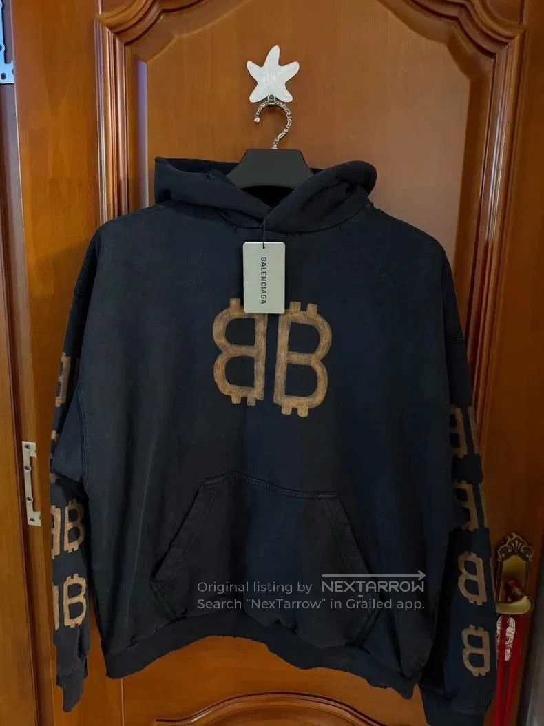 Balenciaga Balenciaga Bitcoin Hoodie XS. Size US XS / EU 42 / 0 - 1 Thumbnail