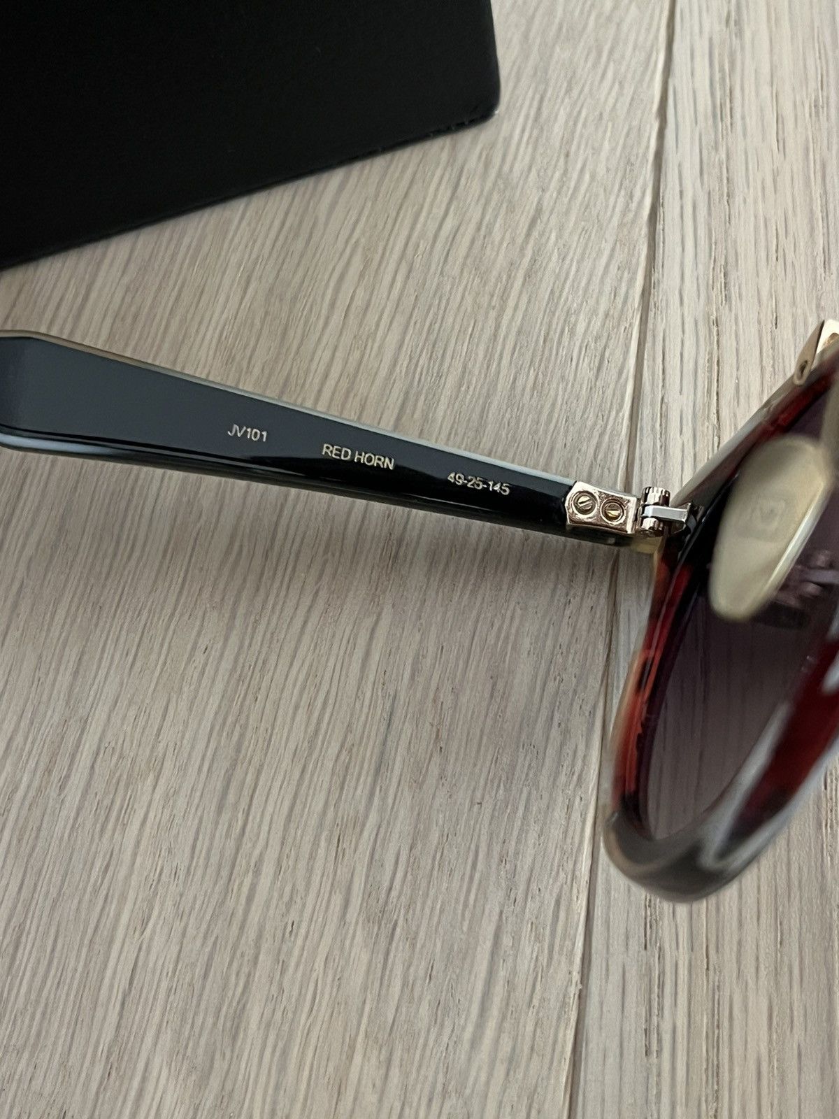 R13 JV101 limited edition sunglasses. Size ONE SIZE - 17 Thumbnail
