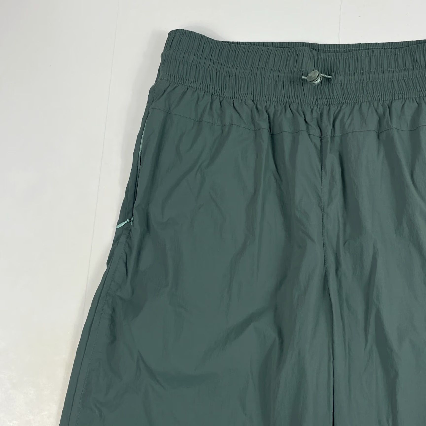 Madewell Madewell Track Pants Womens Large Green Relaxed Lightweight Gym Workout Athletic Track Pants Mens Womens? Size 30" / US 8 / IT 44 - 2 Thumbnail
