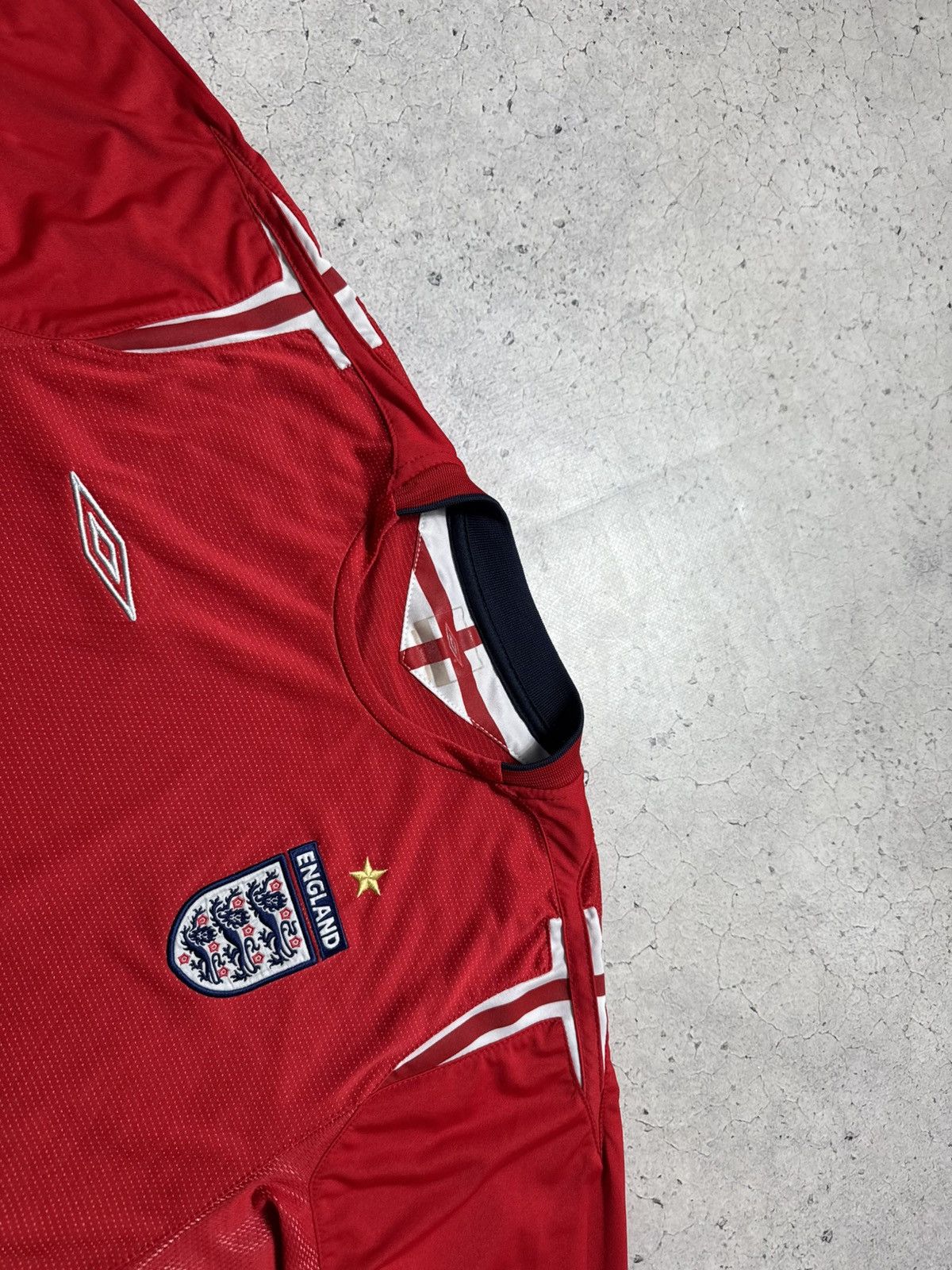 Umbro Umbro Team England 2004/2006 Vintage Soccer Jersey Size US M / EU 48-50 / 2 - 4 Thumbnail