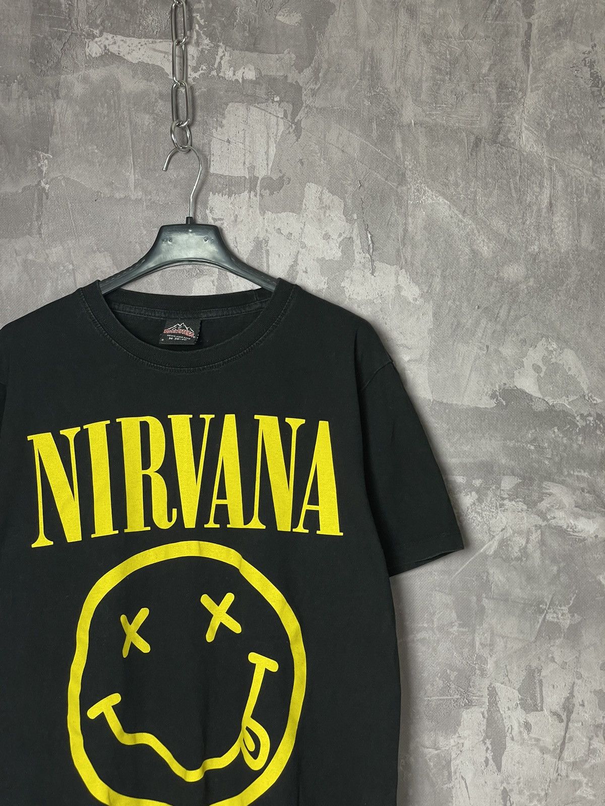 Band Tees × Nirvana × Vintage Vintage Nirvana Rock Band T Shirt Smiley Face Size US M / EU 48-50 / 2 - 3 Thumbnail