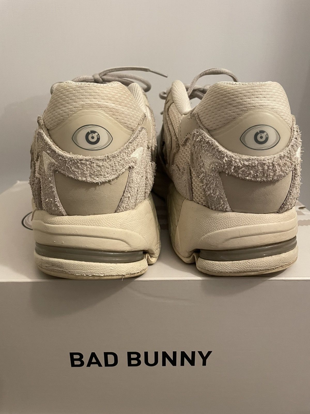 Adidas Bad Bunny x adidas Response CL 'Wonder White' Size US 10.5 / EU 43-44 - 4 Thumbnail