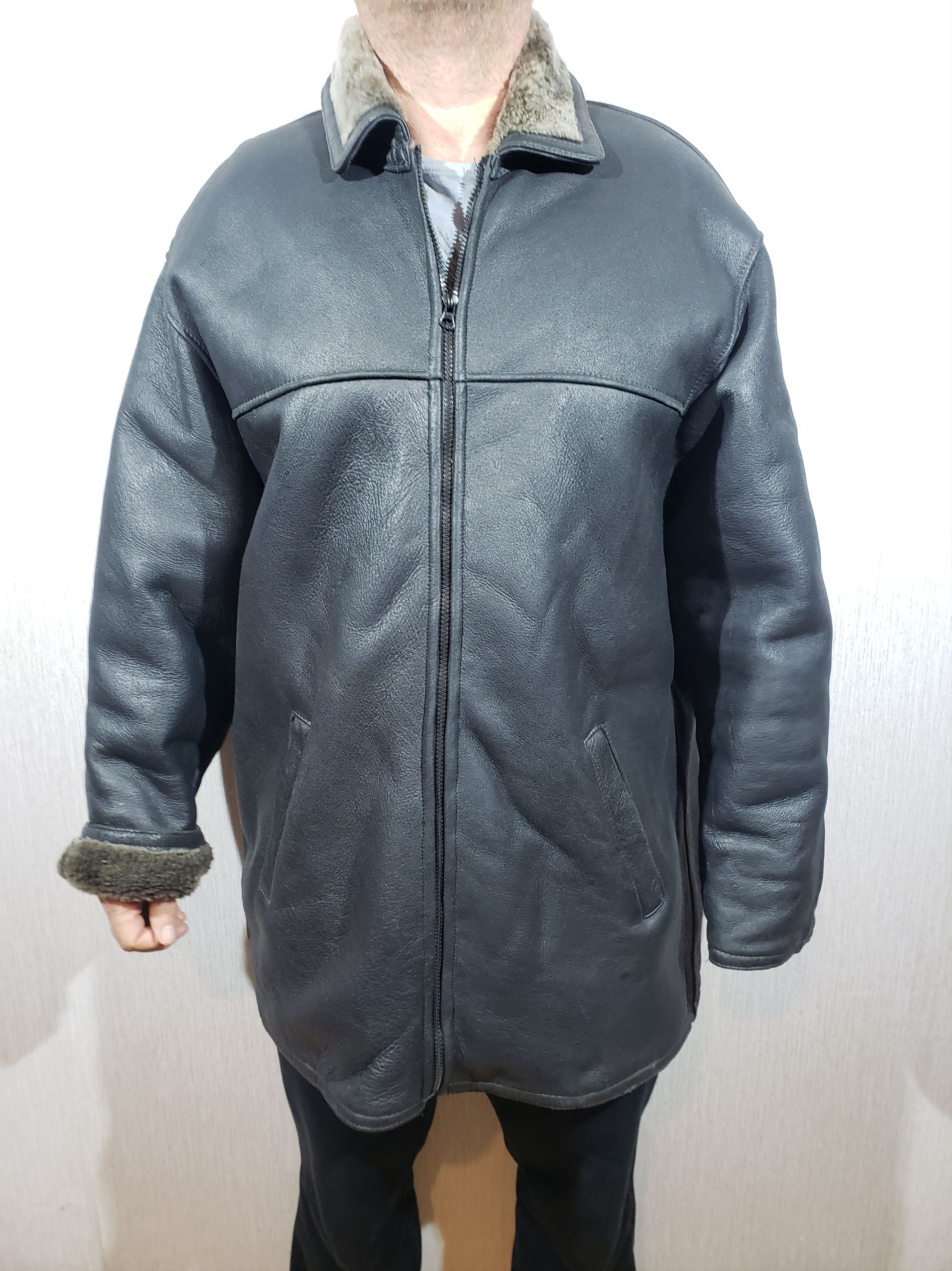 Other Stylish men's black sheepskin coat. Size US XXL / EU 58 / 5 - 1 Thumbnail