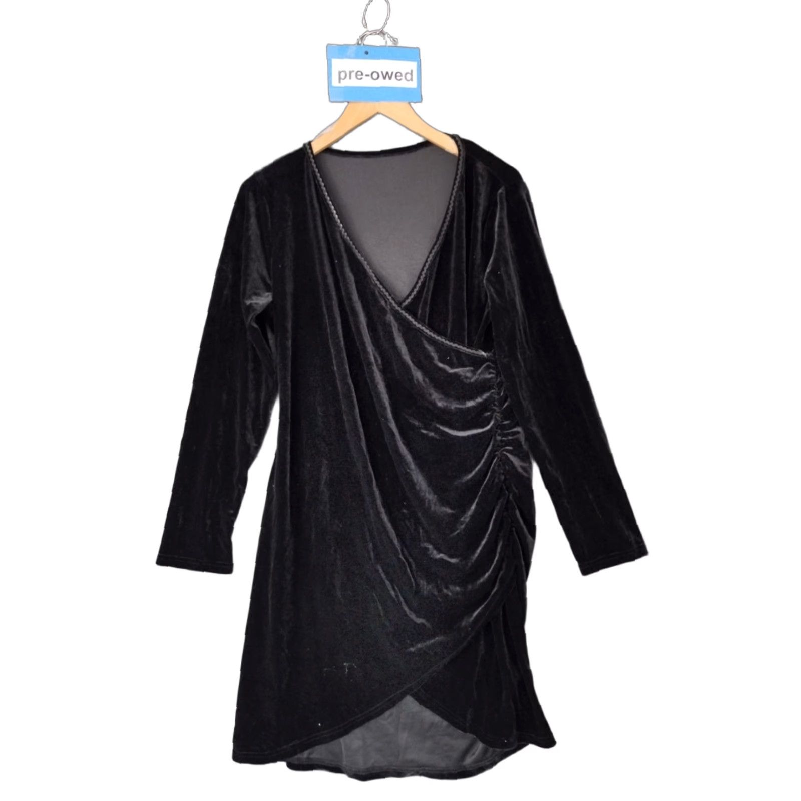 Vintage VINTAGE Women's Wrap Dress Black V-Neck - Long Sleeve Knee Length 2XL (XXL) - Velvet, Polyester Spandex - Plus Size - Retro Men’s/Women’s? Size XXL / US 16-18 / IT 52-54 - 1 Thumbnail