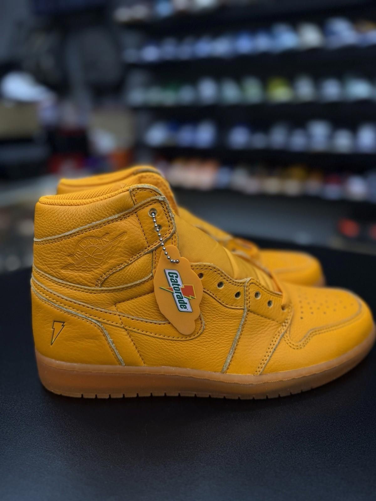 Jordan Brand Size 10 - Air Jordan 1 Retro OG G8RD High Orange Peel Size US 10 / EU 43 - 10 Thumbnail