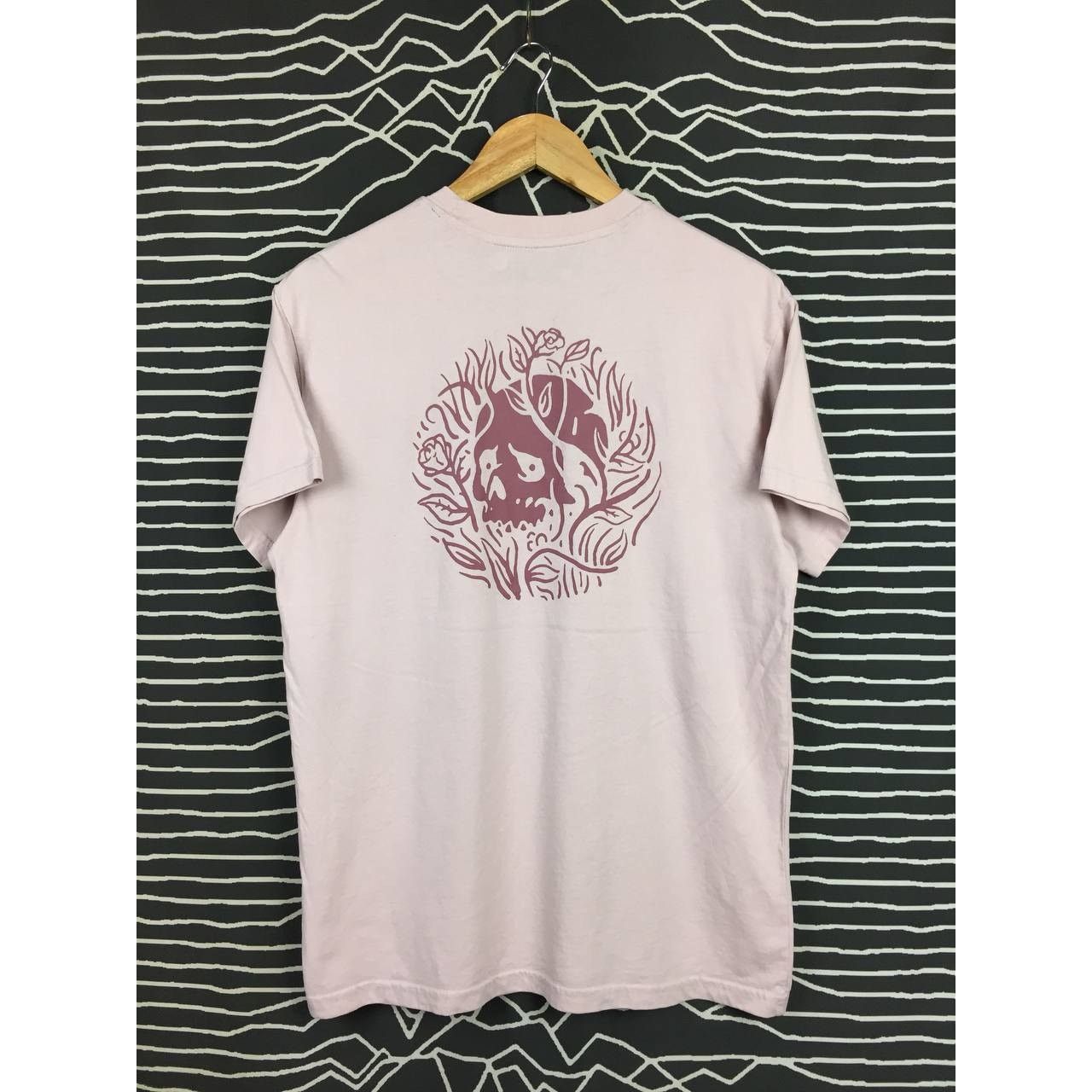 Airwalk Airwalk Skull Floral Graphic Skate Streetwear Tee Size US S / EU 44-46 / 1 - 1 Thumbnail