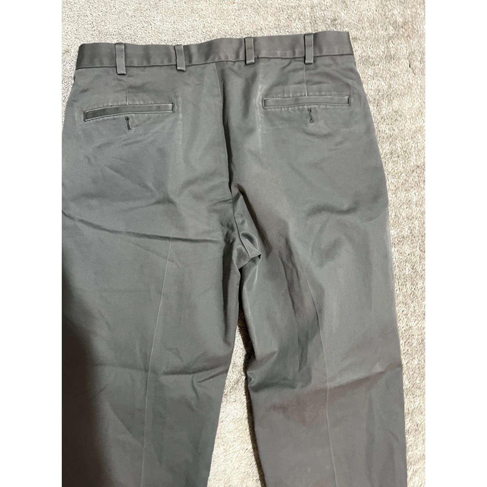 Brooks Brothers Brooks Brothers Men Chino Pants Solid Gray 35x29 Clark Straight Regular Motion: 35 Inseam 29in Belt Loops Front Flat Front Pockets Logo Zipper Size US 35 - 4 Thumbnail