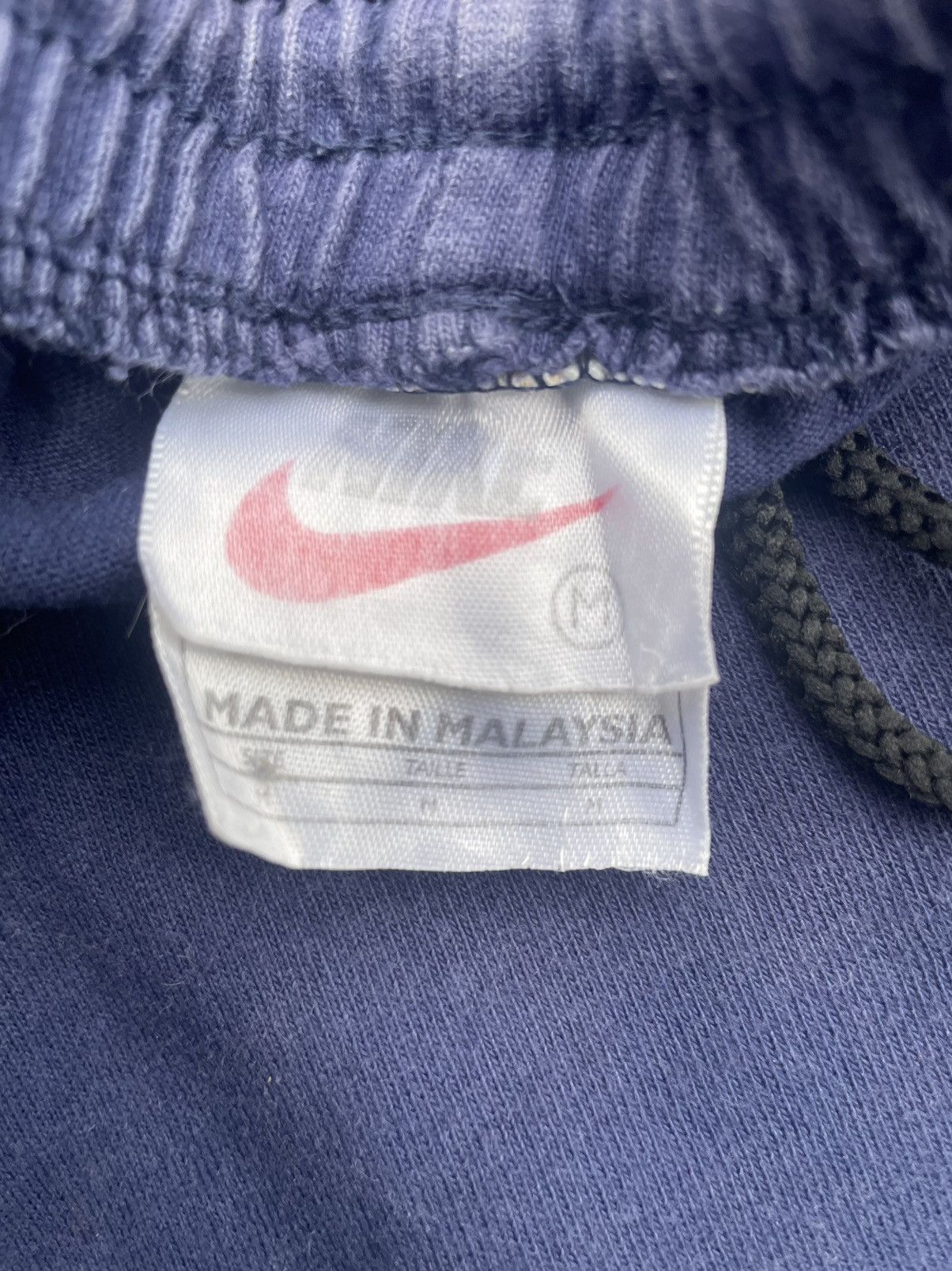 Nike × Vintage Vintage Nike Sun Faded Wash Short Size US 34 / EU 50 - 12 Thumbnail