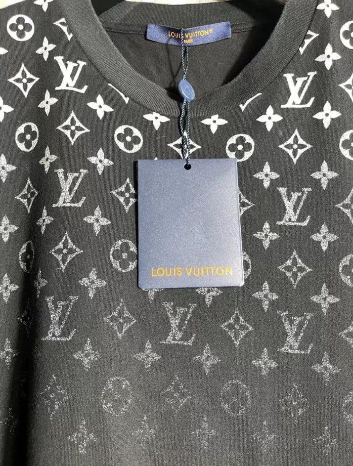 Louis Vuitton Louis Vuitton LV's short sleeved shirt2410-Nextarrow Size US M / EU 48-50 / 2 - 2 Thumbnail