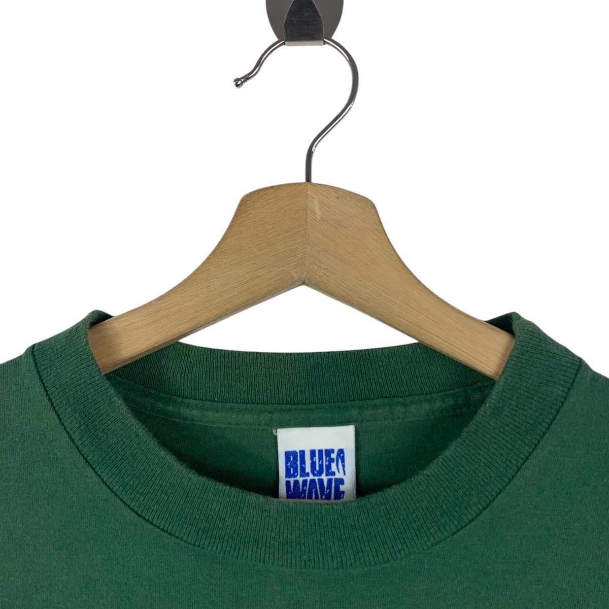 Vintage Vintage 90s BLUE WAVES big logo Surfing tee Size US S / EU 44-46 / 1 - 5 Thumbnail