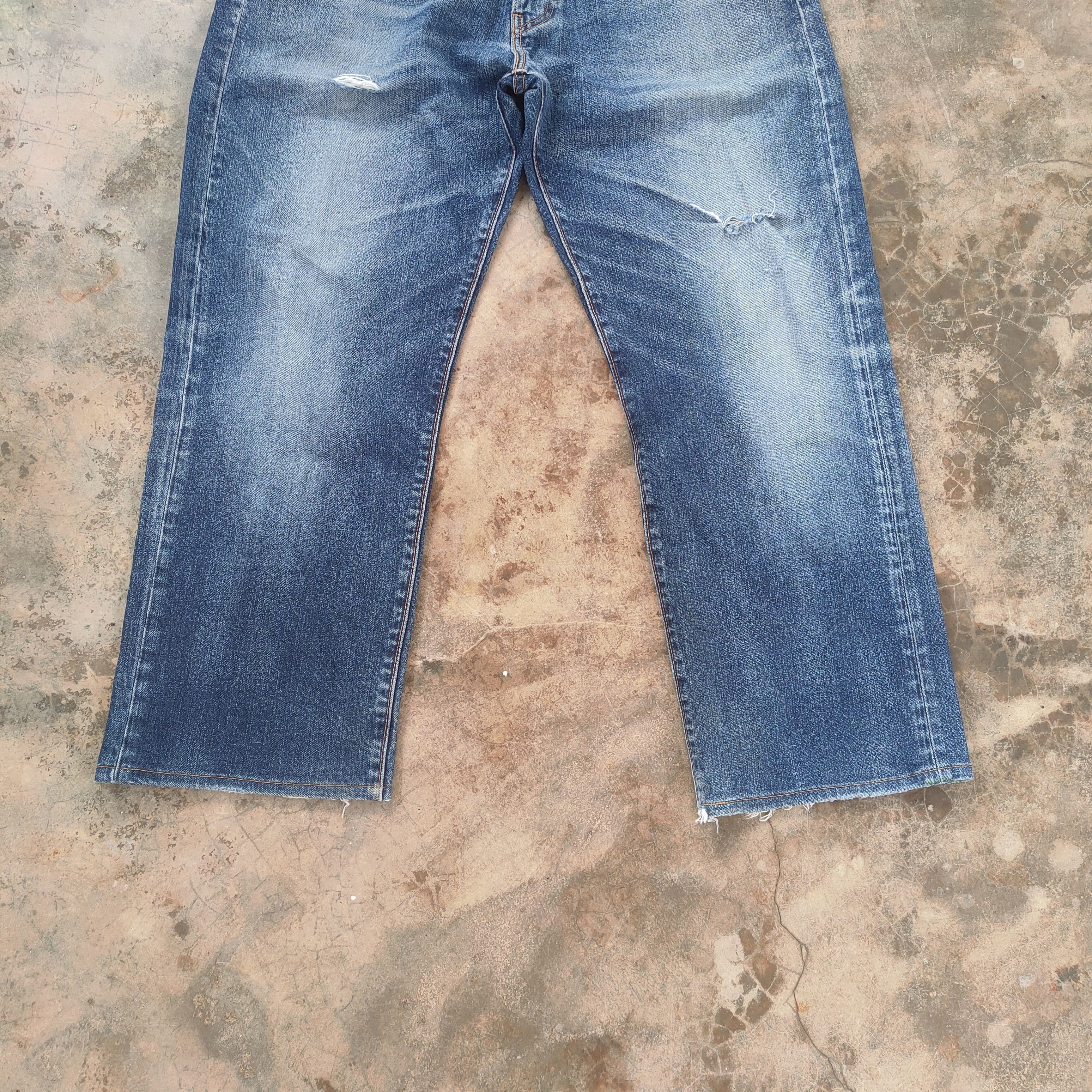 Levi's Vintage Clothing VINTAGE LEVI'S FADED DISTRESSED DENIM JEAN PANTS Size US 36 / EU 52 - 4 Thumbnail