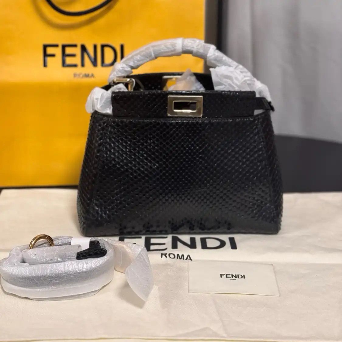 Fendi FENDI Peekaboo mini black snake skin handbag Size ONE SIZE - 1 Thumbnail