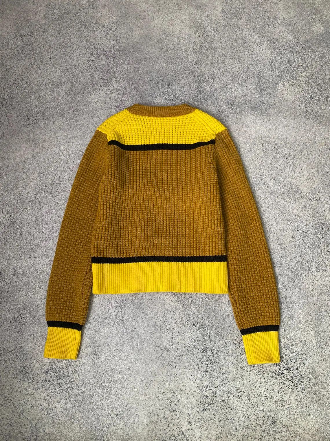 Marni × Uniqlo Knitted Marni x Uniqlo Vneck Cropped Women’s Sweater Size XL / US 12-14 / IT 48-50 - 6 Thumbnail