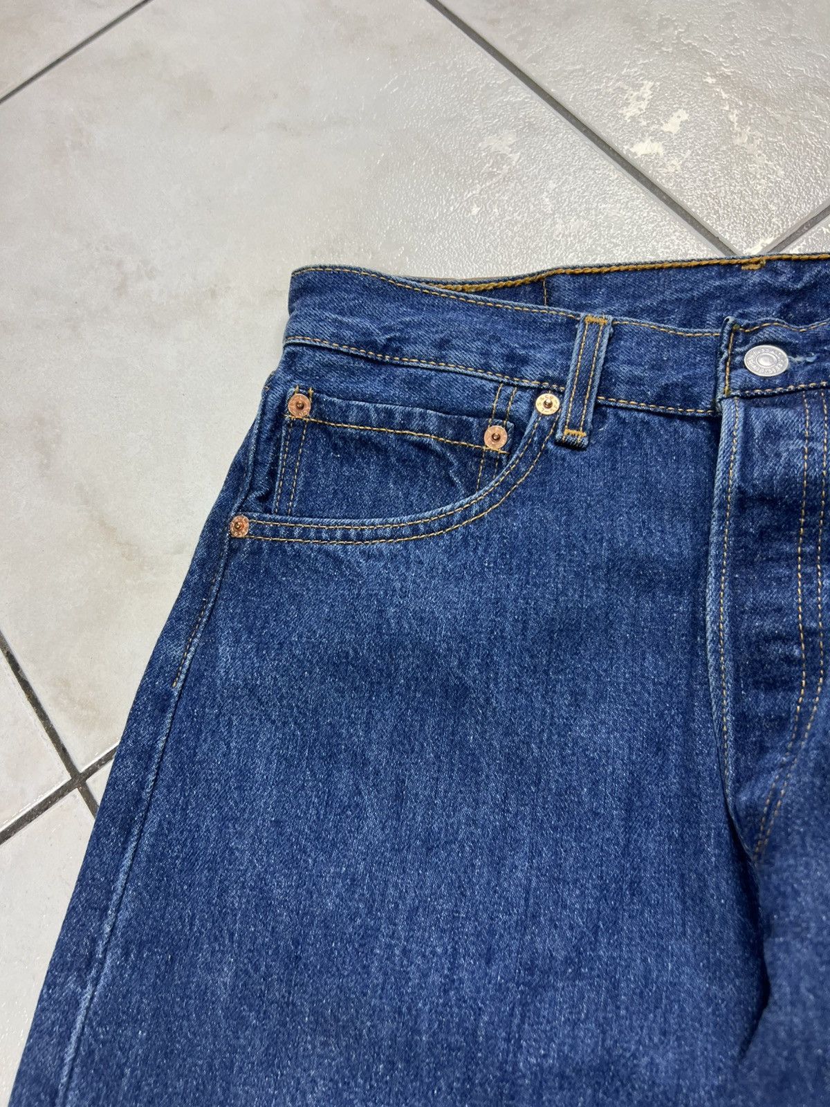 Levi's Vintage 90s Levi’s classic 501 navy denim jeans pants USA Size US 31 - 6 Thumbnail
