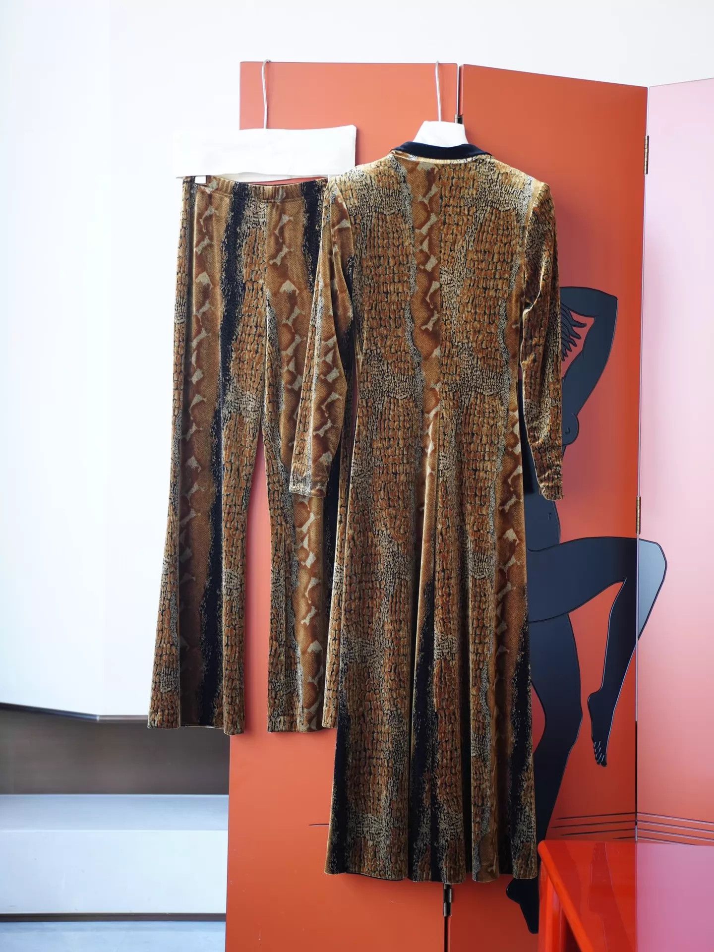Vintage women's USA Vintage Stretch Velvet Animal Print Set S/M Size S / US 4 / IT 40 - 7 Thumbnail