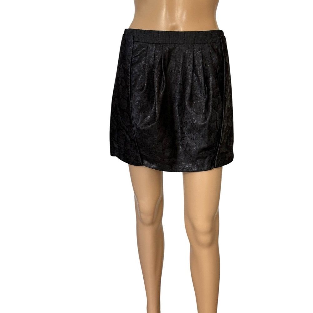 Armani Exchange Armani Exchange Mini Bubble Skirt Size 4 Size 27" / US 4 / IT 40 - 1 Thumbnail
