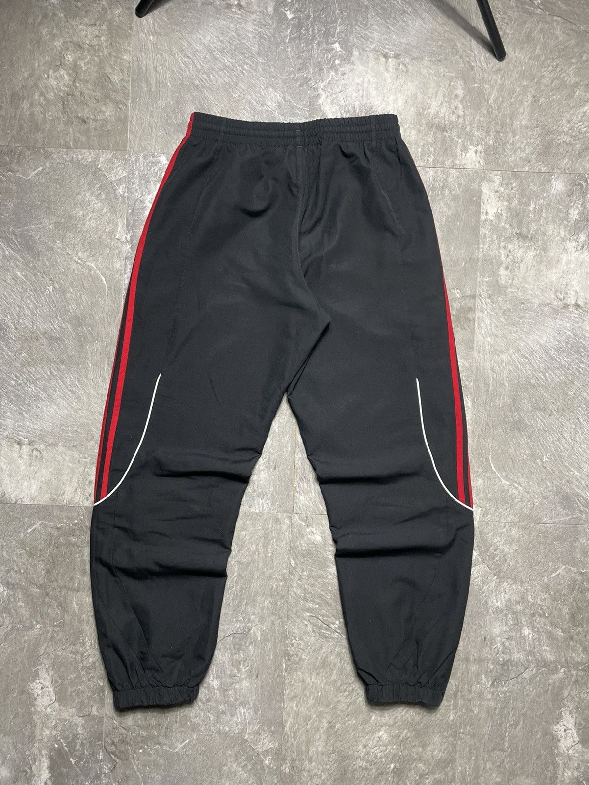 Adidas Adidas Liverpool Vintage Soccer Football Sweatpants Joggers Size US 30 / EU 46 - 6 Thumbnail