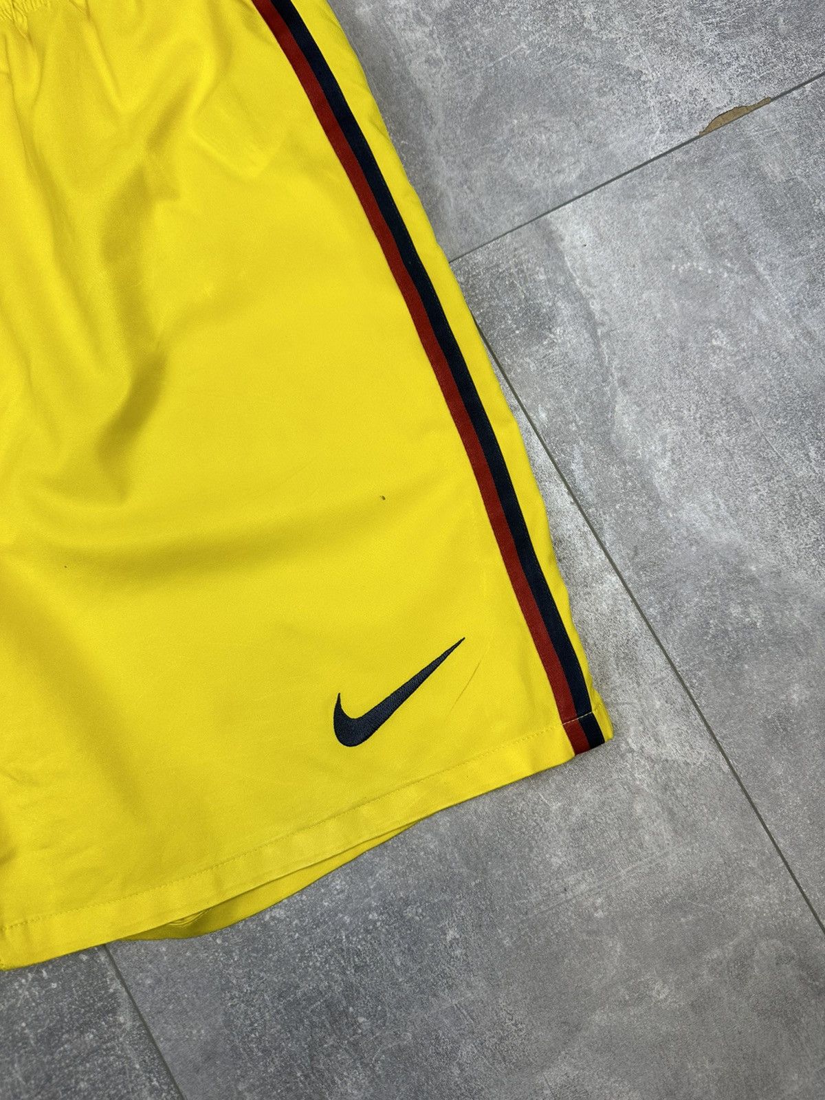 Nike Nike Barcelona Yellow Soccer Shorts Size US 34 / EU 50 - 2 Thumbnail