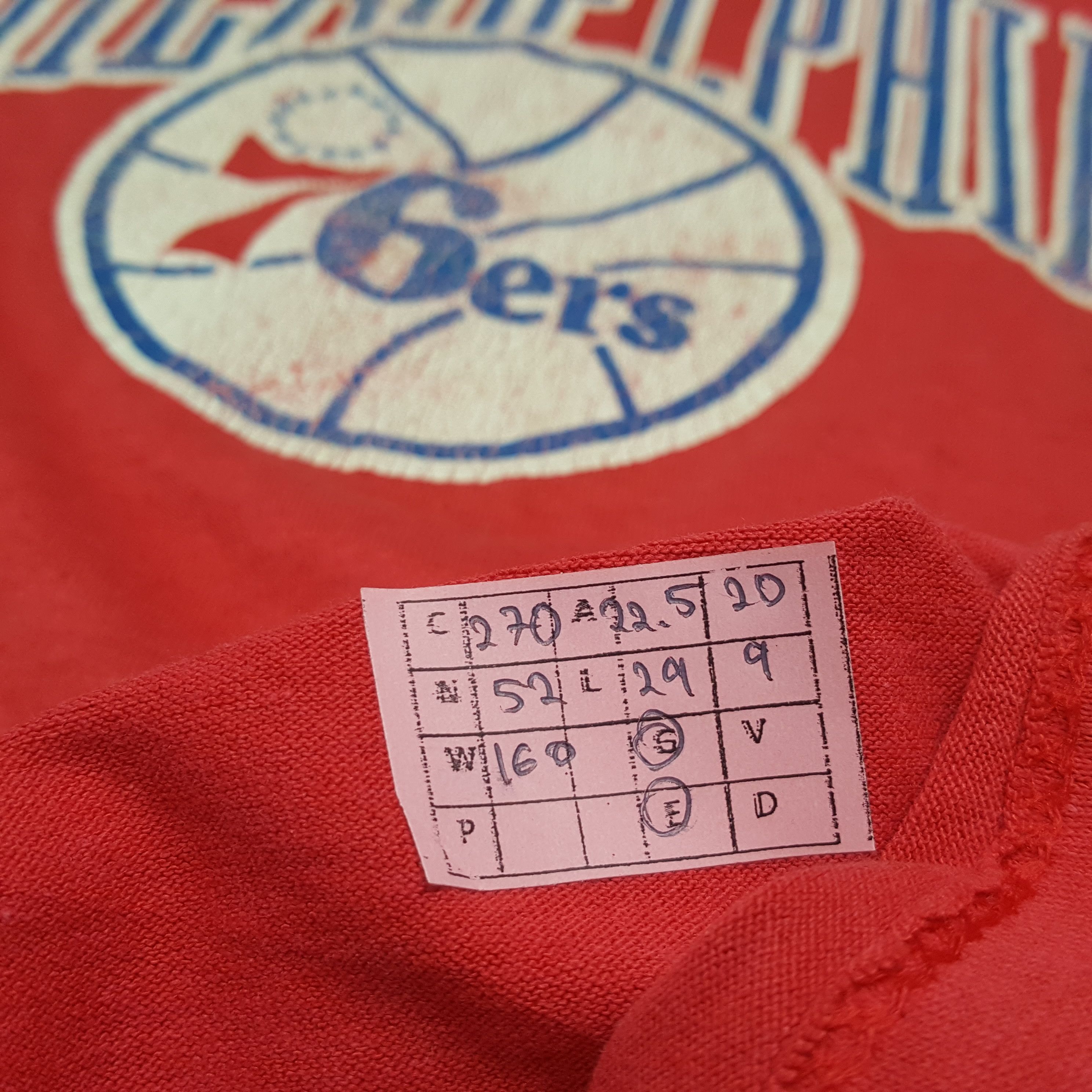 NBA × Vintage Philadelphia 76ers Basketball Team Vintage Tshirt Size US L / EU 52-54 / 3 - 7 Thumbnail