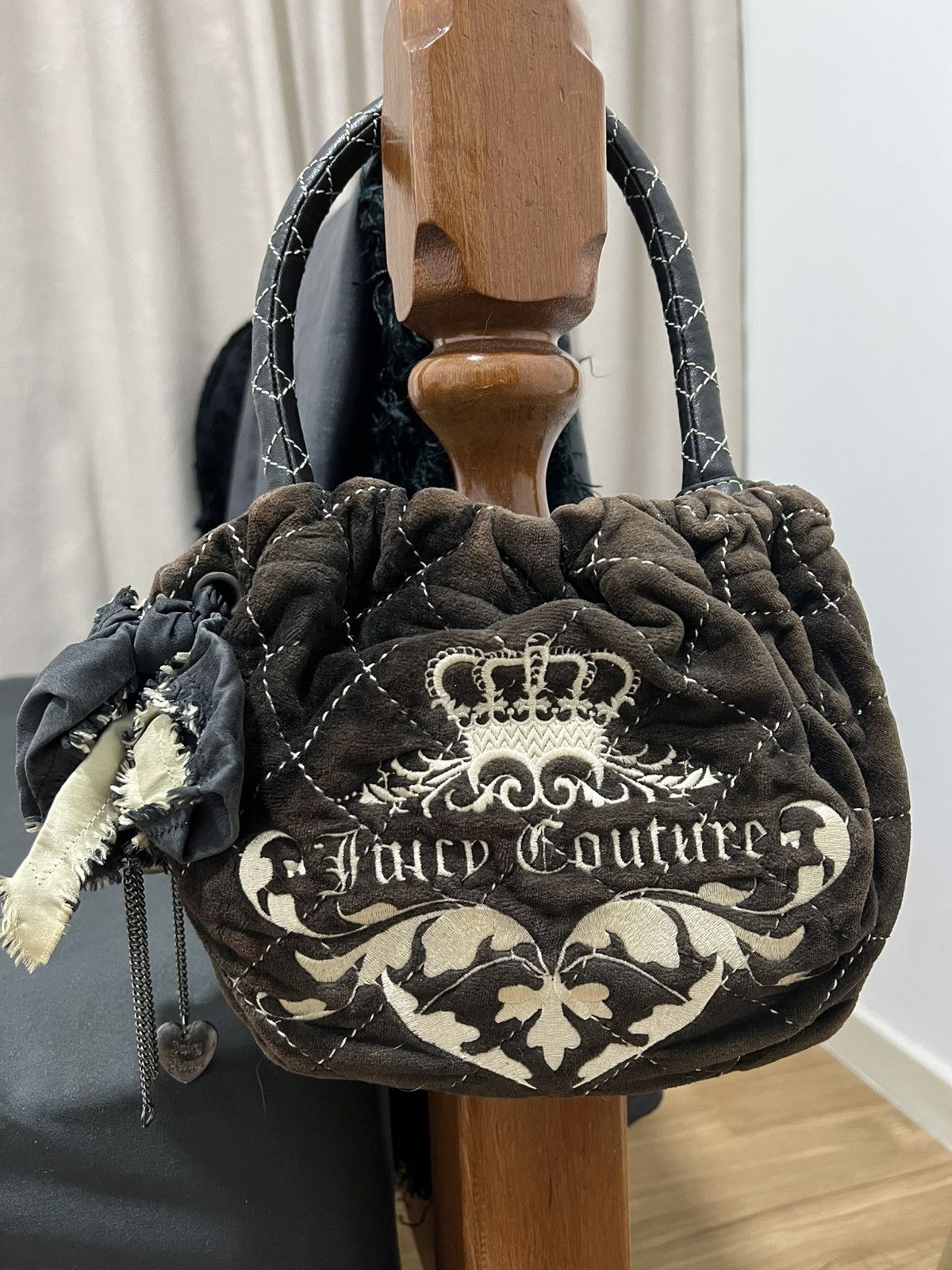 Juicy Couture Vintage Juicy Couture Velour Quilted bag Size ONE SIZE - 8 Thumbnail