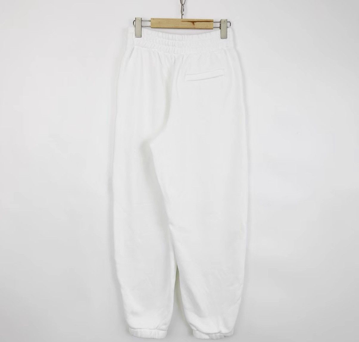 Alexander Wang Alexander Wang White Foam Logo Jogger Pants K12 Size 26" / US 2 / IT 38 - 2 Thumbnail