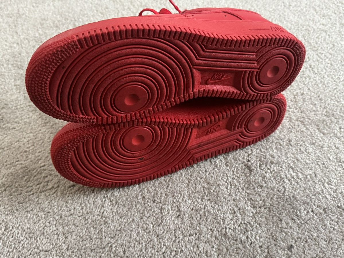 Nike Triple Red Nike Air Force 1 Size US 9 / EU 42 - 3 Thumbnail
