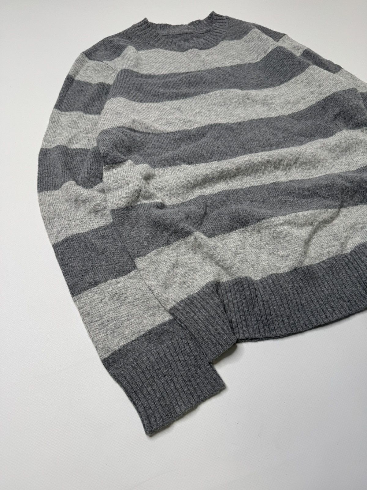 Vintage Vintage 60% wool knit sweater avant garde striped y2k lgb Size US M / EU 48-50 / 2 - 3 Thumbnail
