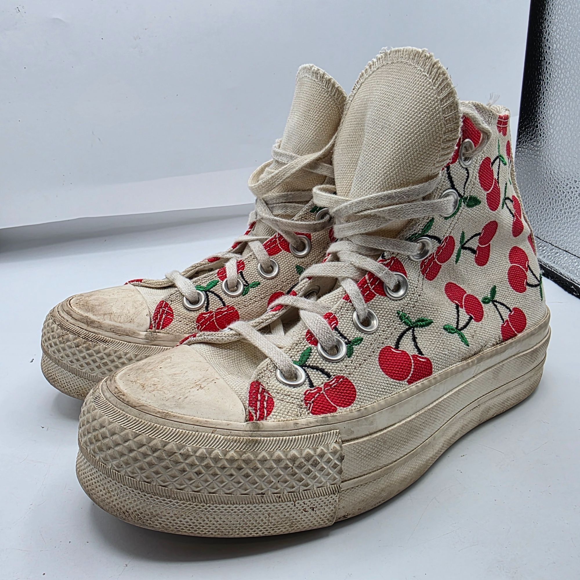 Converse Converse All Star Womens Size 5 White Red Cherry Print High Size US 5 / IT 35 - 4 Thumbnail
