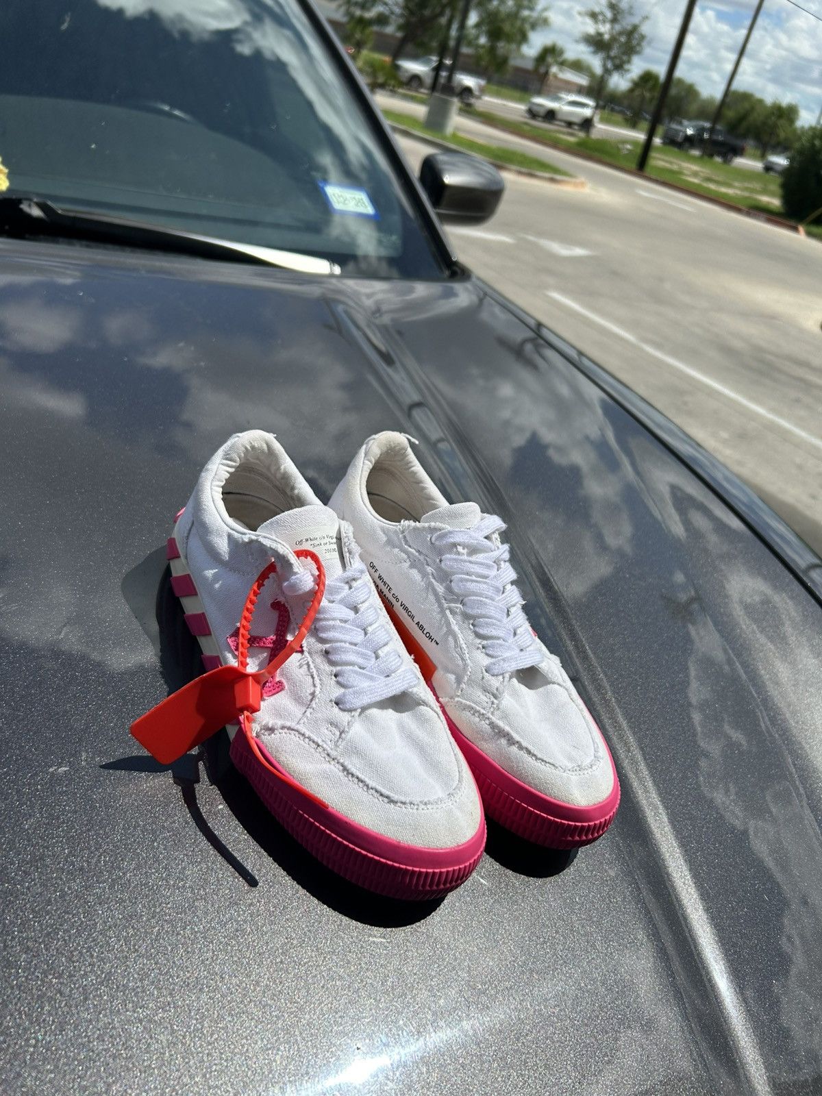 Off-White Off white vulcanized pink/white Size US 9 / IT 39 - 3 Thumbnail