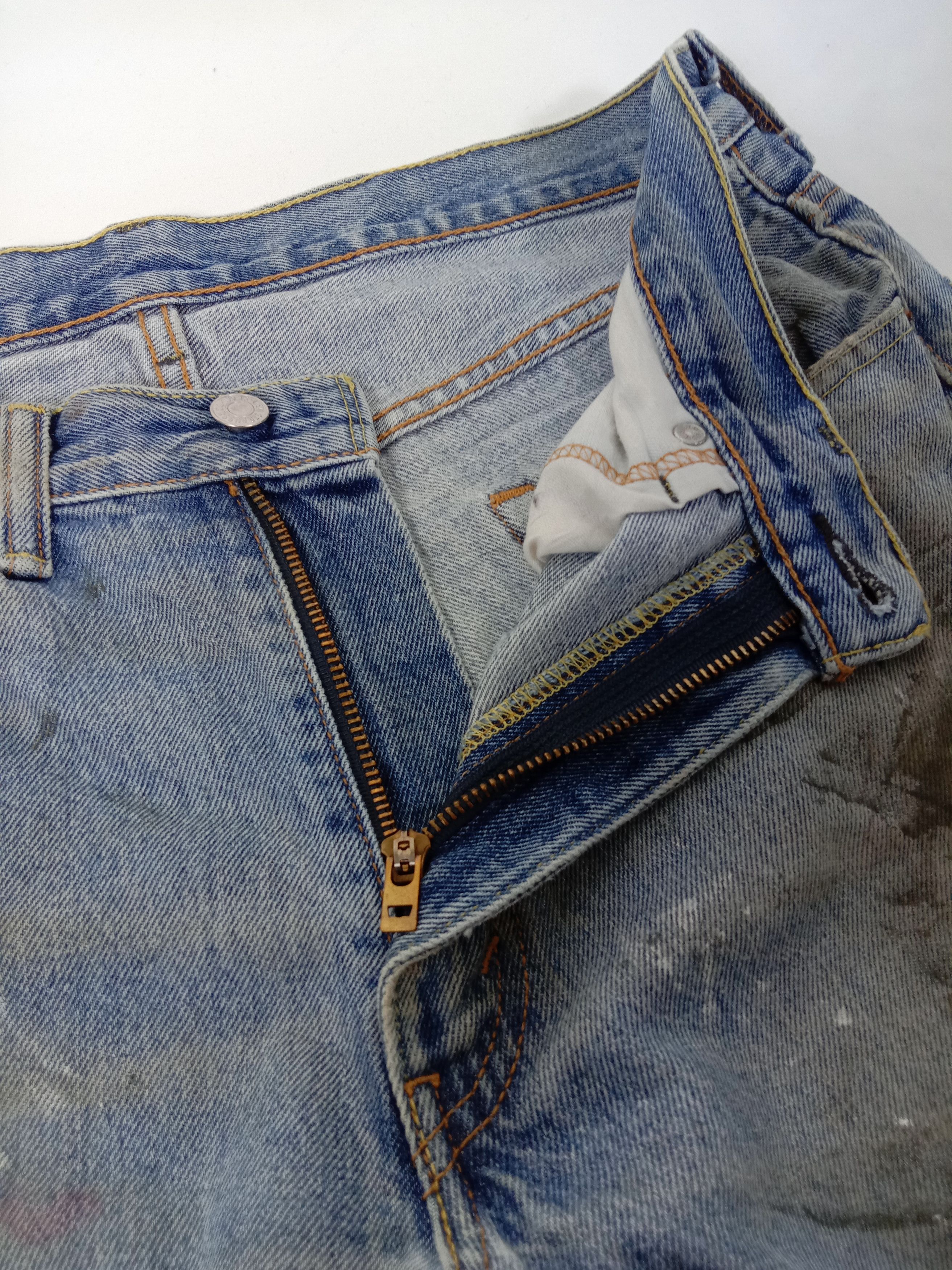 Levi's Vintage Levi's 550 Jeans Dirty Wash Distressed Denim Size US 32 / EU 48 - 9 Thumbnail