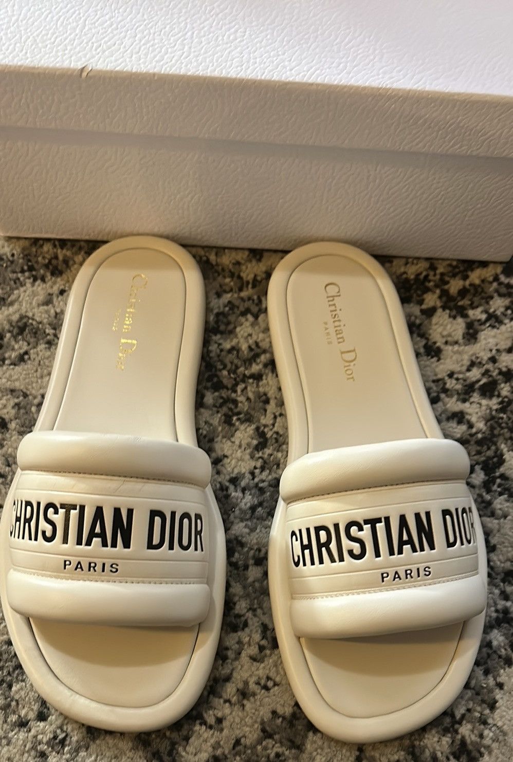 Dior Dior Every-D Embossed Lambskin Slide Sandal size 39 White Size US 9 / IT 39 - 2 Thumbnail