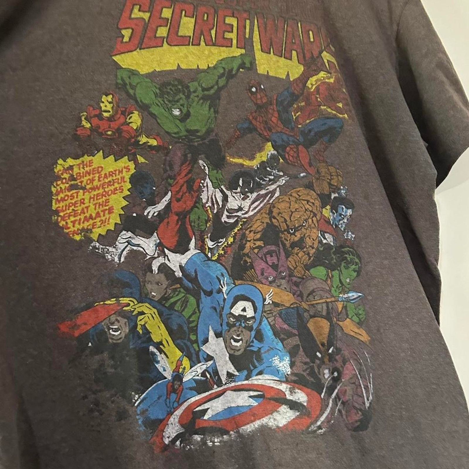 Marvel Comics Vintage Marvel Secret Wars Comic Tee Shirt Size US XL / EU 56 / 4 - 2 Thumbnail