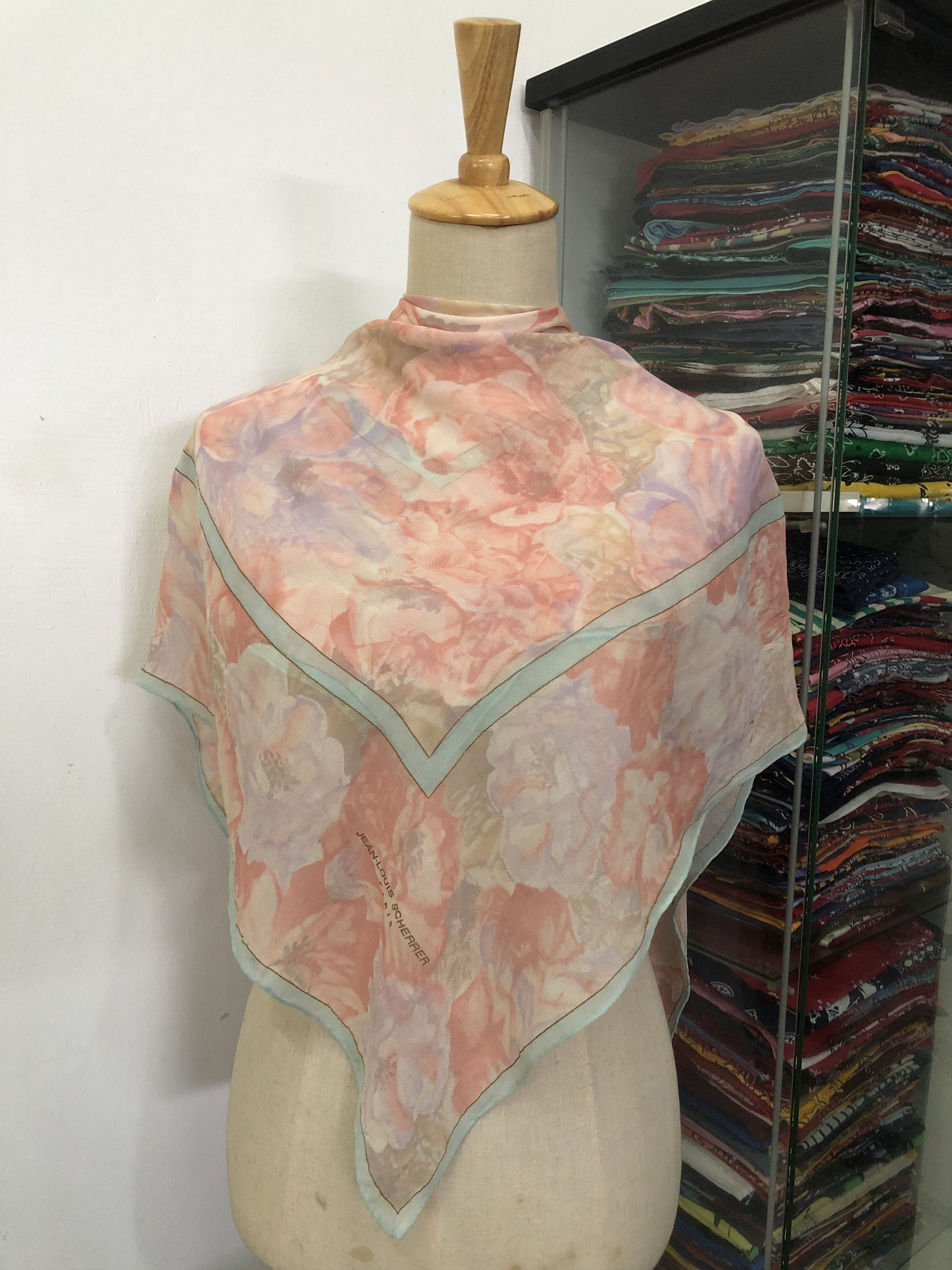 Jean-Louis Scherrer × Vintage Vintage Jean Louis Scherrer Silk Scarf Size ONE SIZE - 1 Thumbnail