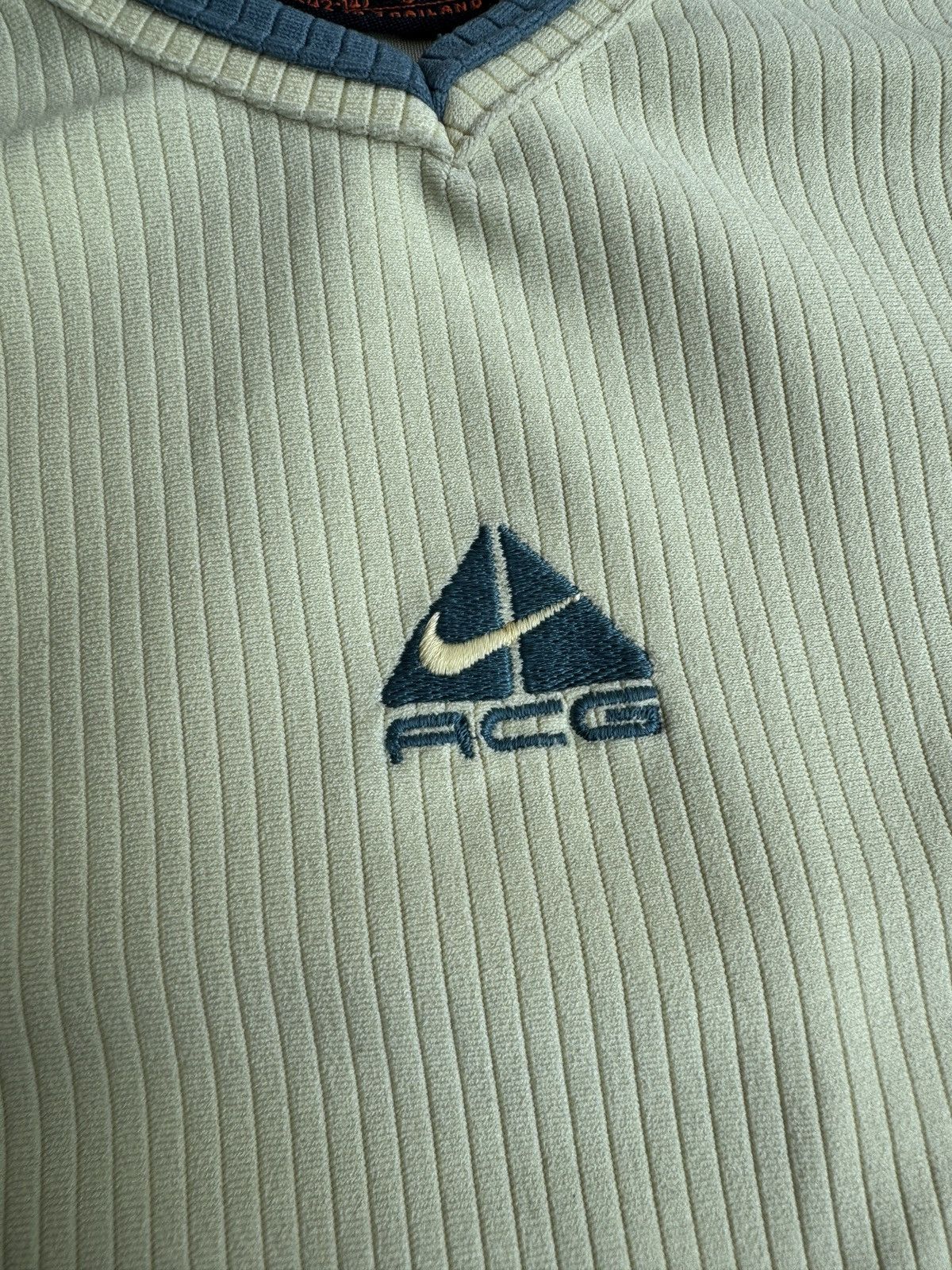 Nike Vintage Nike ACG Longsleeve T-Shirt Central Logo ACG Size US S / EU 44-46 / 1 - 4 Thumbnail