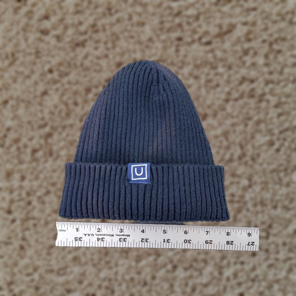 Vintage Capamerica Beanie Cap Adult One Size Fits Most Blue Knit Rayon Polyester Blend Hat Mens Beanie Ski Theme Size ONE SIZE - 1 Thumbnail