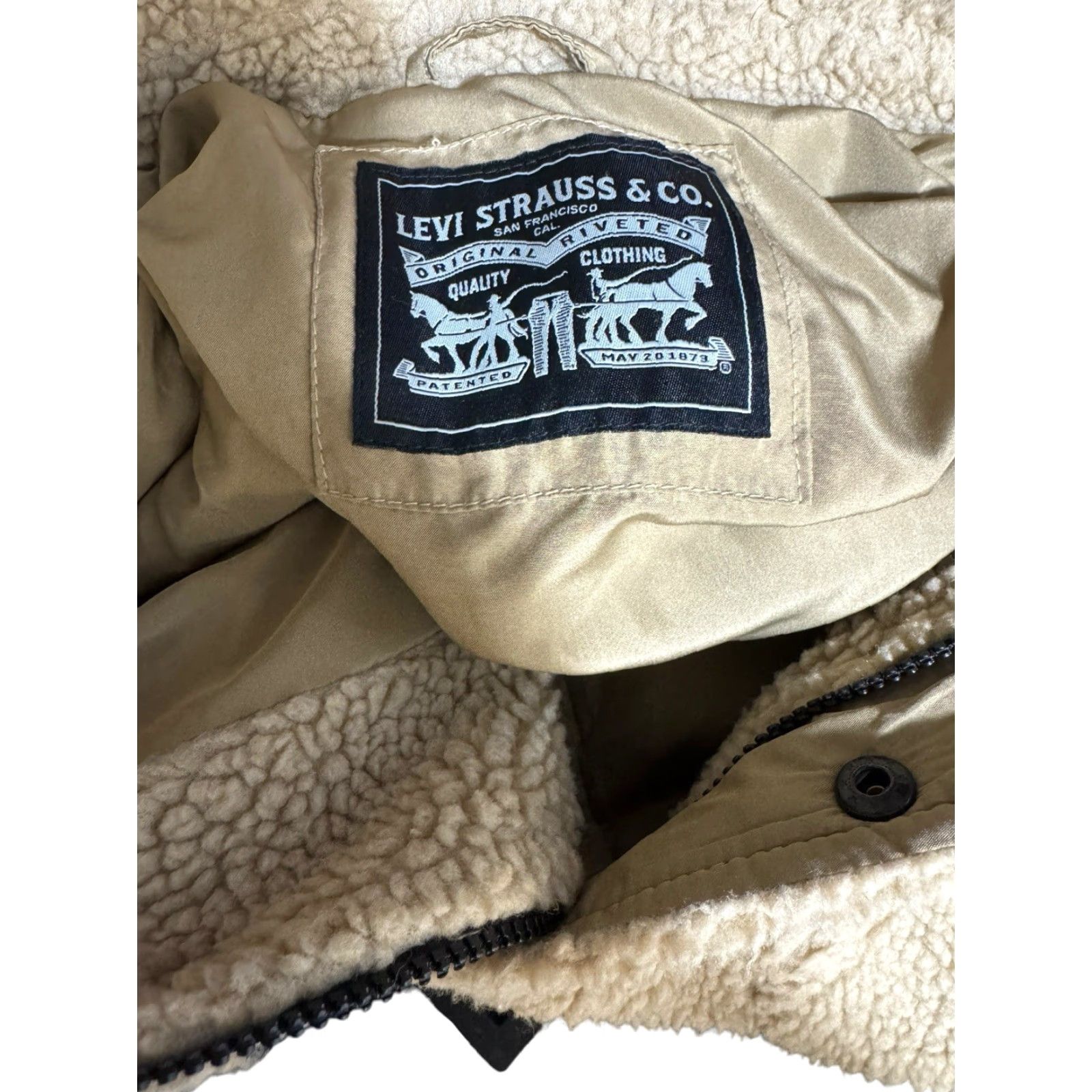 Levi's Levi’s Brown Men’s Sherpa Jacket Medium Beige Polyester Lining Pockets Snap Zip Waist Length Jacket Mens Size US M / EU 48-50 / 2 - 5 Thumbnail