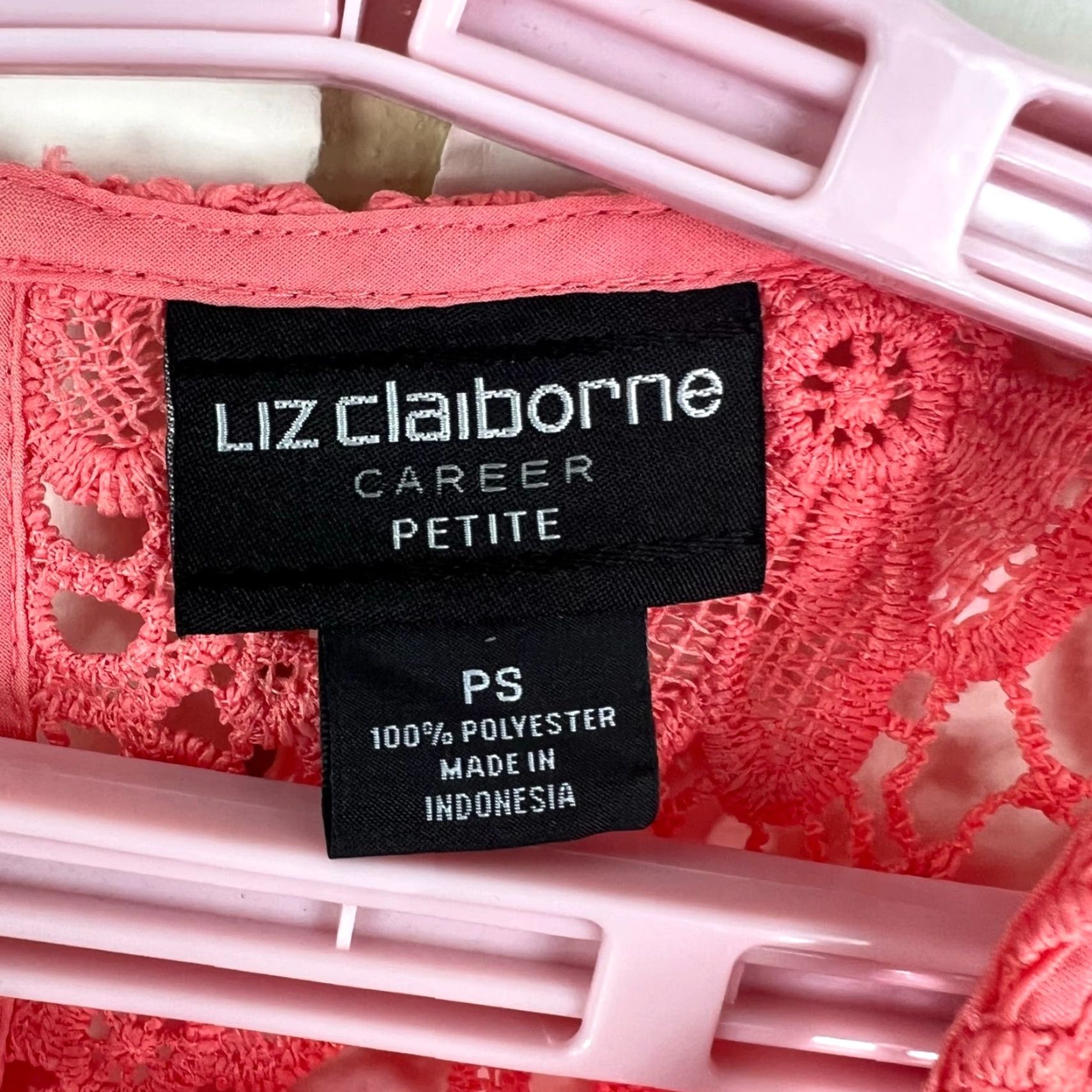 Liz Claiborne Liz Claiborne Top Blouse PS Coral Short Sleeve Lace Floral Lined Knit Polyester Satin? Size S / US 4 / IT 40 - 4 Thumbnail