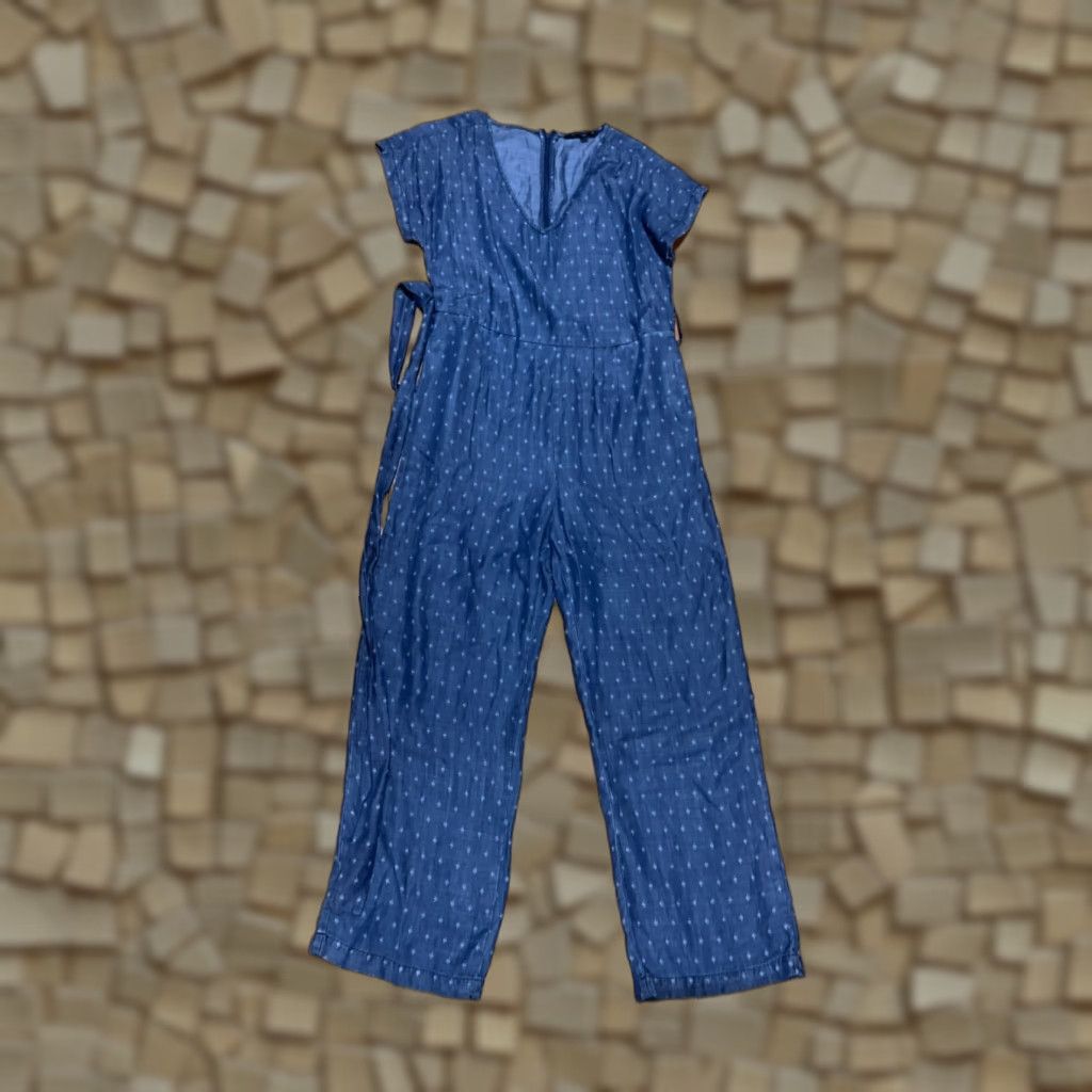Velvet Velvet Heart Romper Women XS Blue Denim V-Neck Tie Belt One-Piece Belted Casual Modern Short Sleeve Size 26" / US 2 / IT 38 - 1 Thumbnail