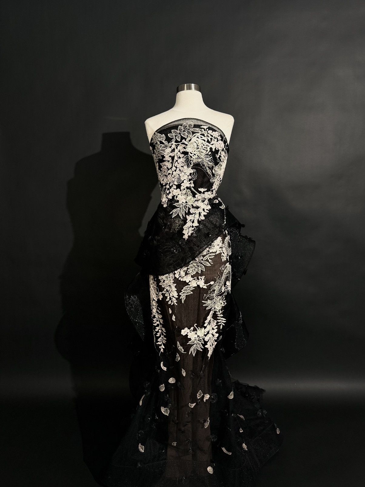 Marchesa Brand New US 6 MARCHESA Evening Gown Size M / US 6-8 / IT 42-44 - 2 Thumbnail