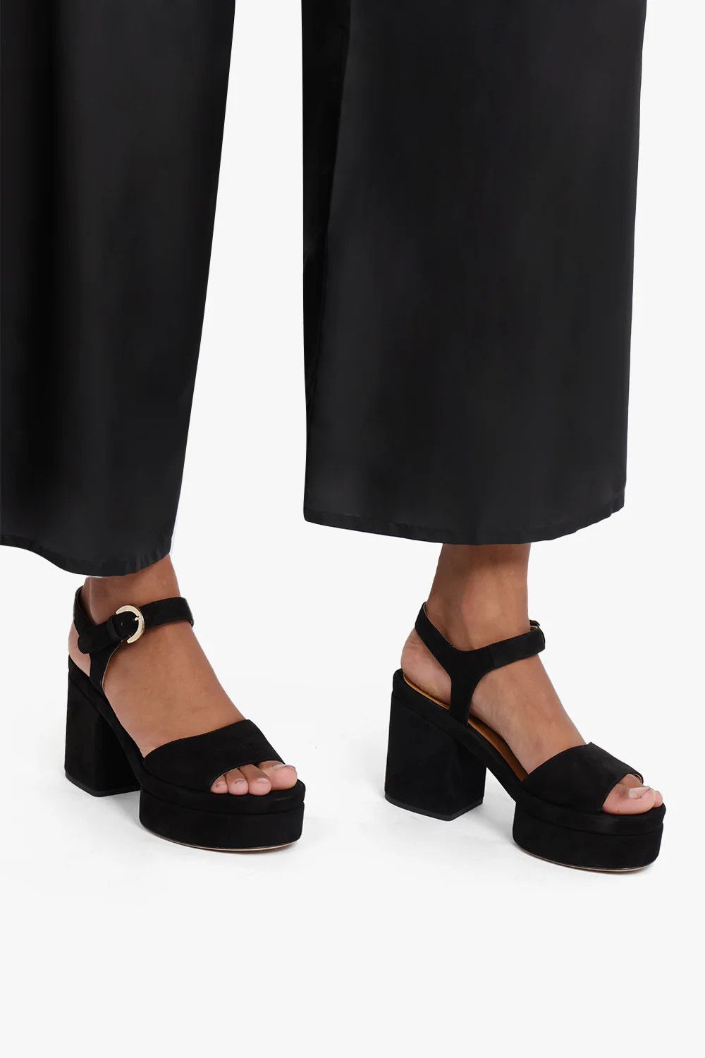 Chloe o1loc1c0325 CHC23 Odina Sandals in Black Size US 8 / IT 38 - 4 Thumbnail