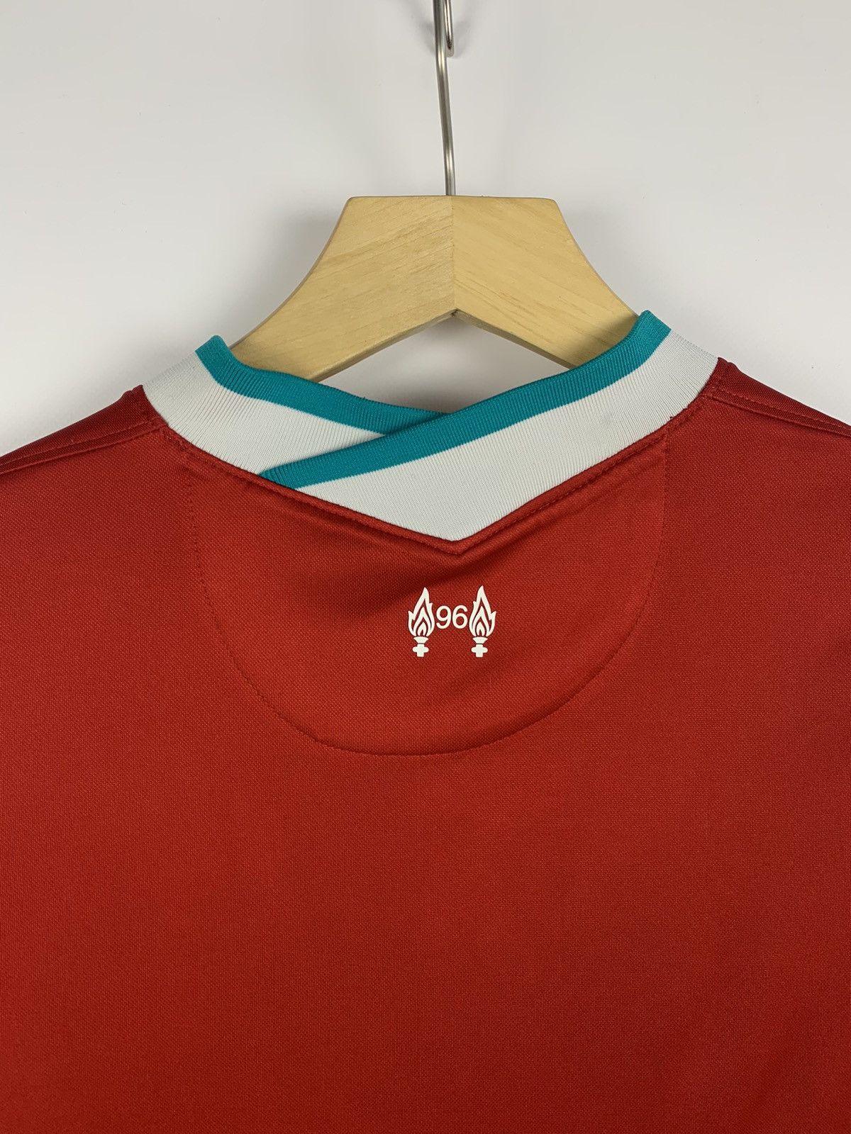 Nike Nike Liverpool FC Home Football Shirt Jersey Kit 2021 2022 Size US M / EU 48-50 / 2 - 9 Thumbnail