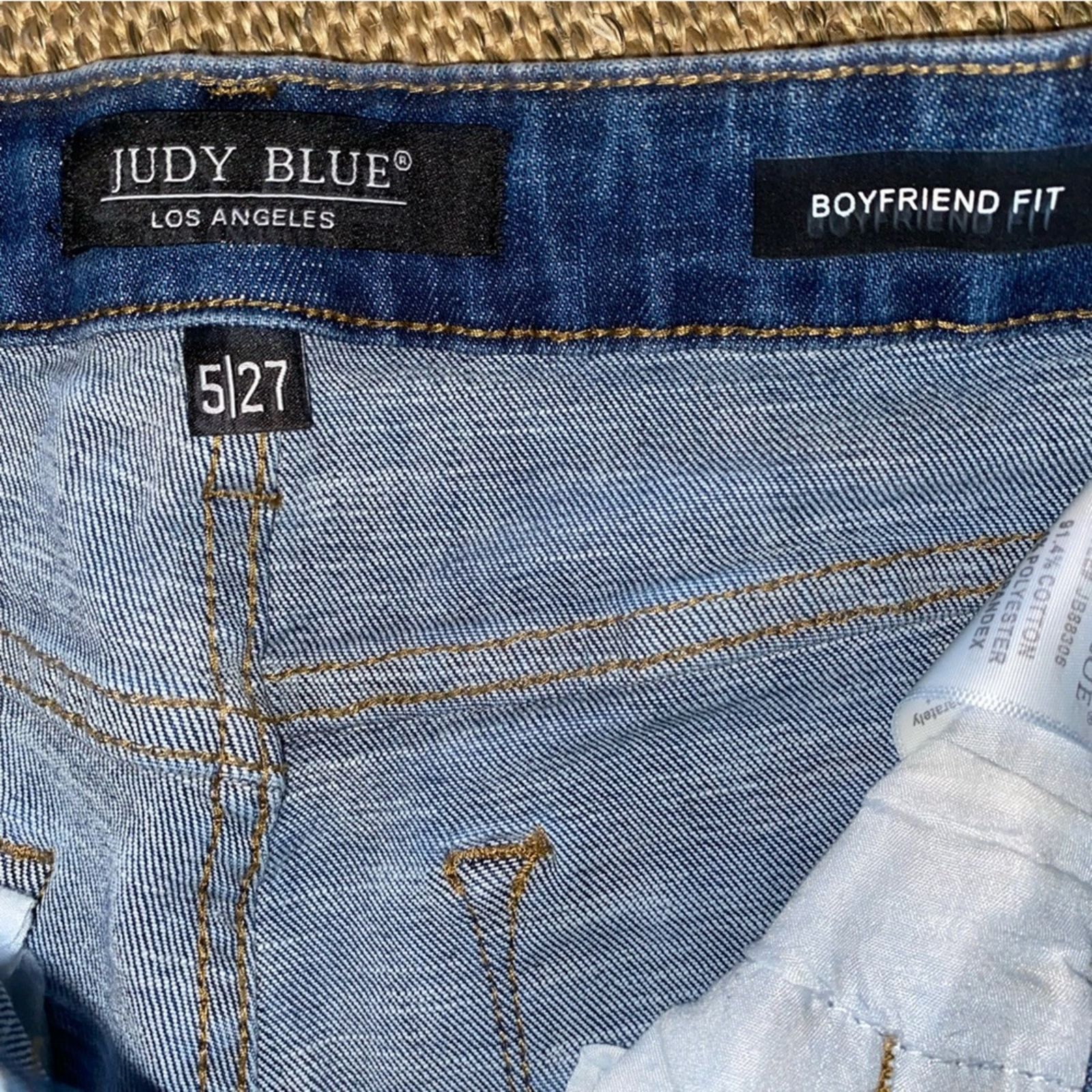 Judy Blue Judy Blue $79 Patch Perfect Boyfriend Jeans 5 / 27” EUC Size 27" / US 4 / IT 40 - 11 Thumbnail