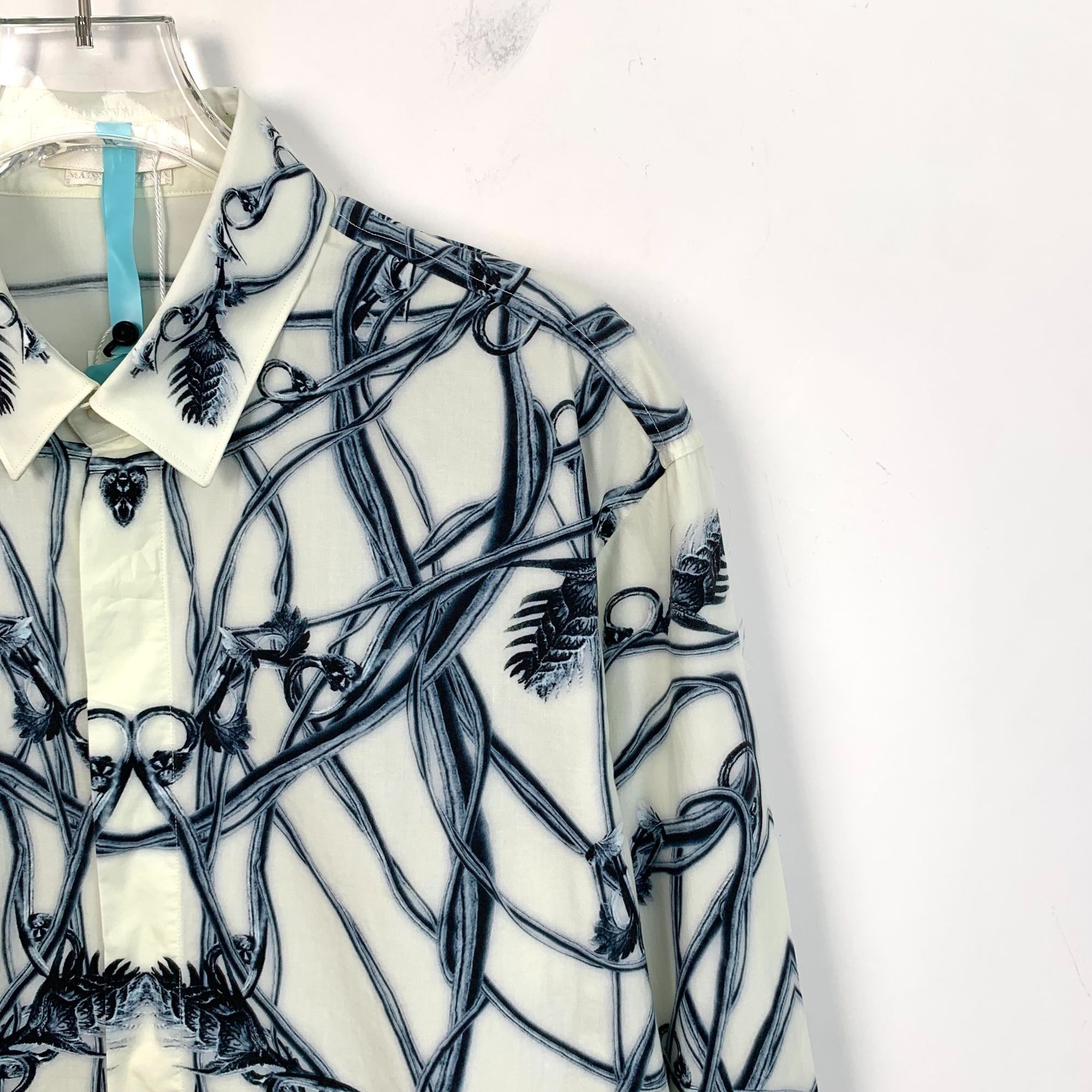 Alexander McQueen Alexander McQueen Mens Button-Up Shirt With Botanical Design Size US M / EU 48-50 / 2 - 3 Thumbnail