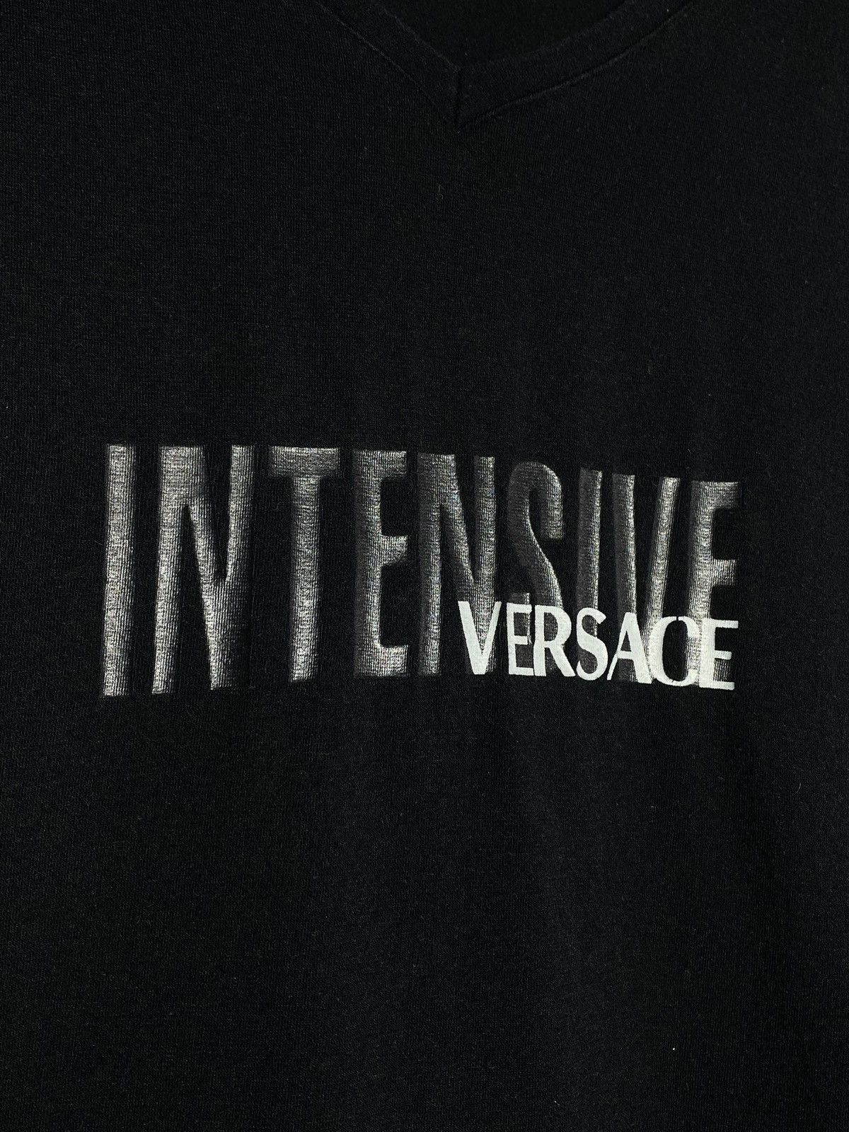 Versace VERSACE INTENSIVE LOGO TEE Y2K MINIMAL MILANO DRIP Size US L / EU 52-54 / 3 - 3 Thumbnail