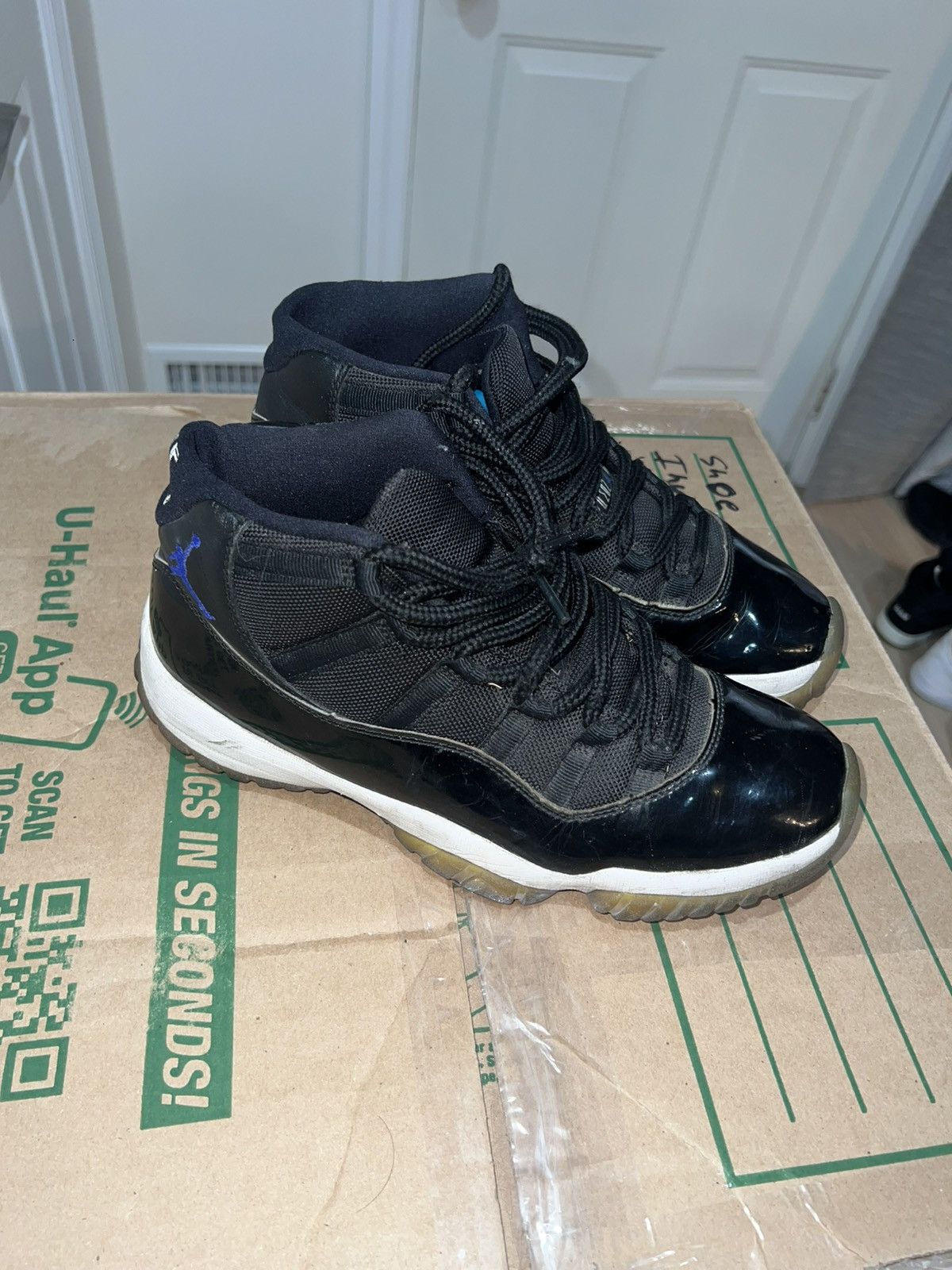 Jordan Brand Jordan 11 Retro ‘Space Jam’ (2016) size 8.5 Size US 8.5 / EU 41-42 - 7 Thumbnail