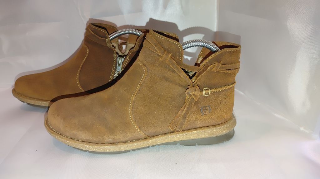 Born Born Women's Tarkiln Suede Ankle Boot Size 8 Size US 8 / IT 38 - 2 Thumbnail