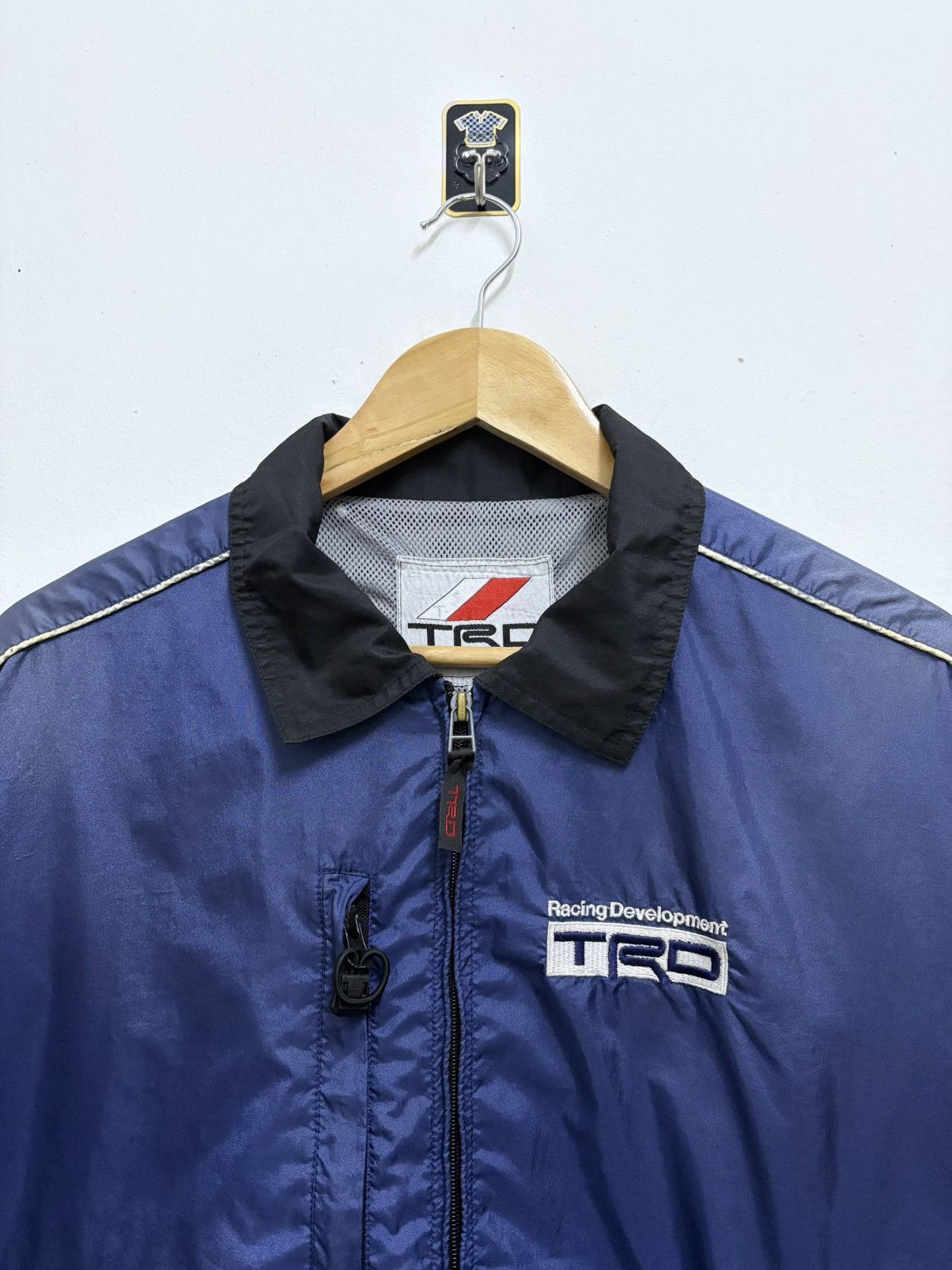 Japanese Brand Vintage 90's TRD Toyota Utility Garment Racing Light Jacket Size US L / EU 52-54 / 3 - 3 Thumbnail